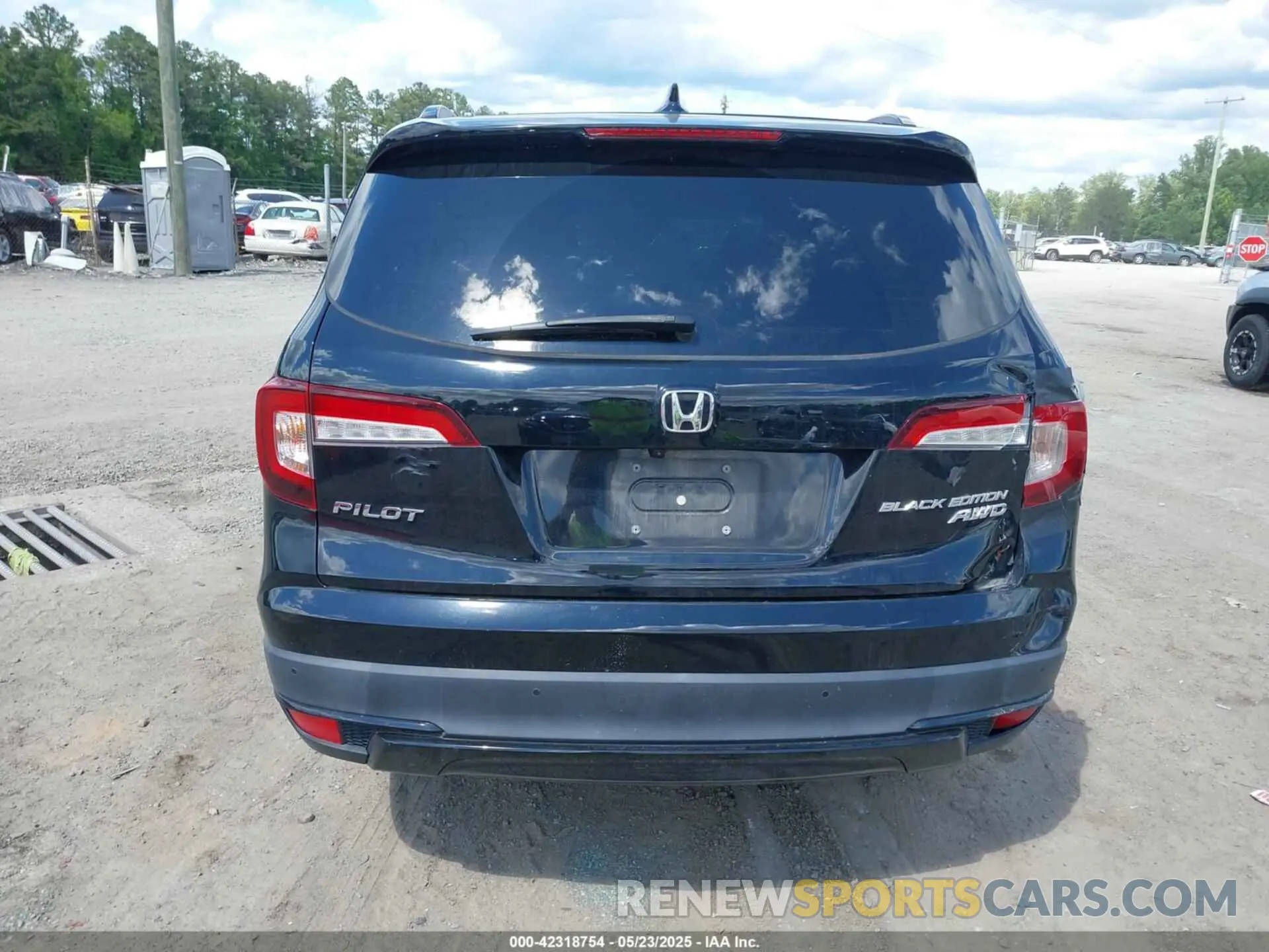 15 Photograph of a damaged car 5FNYF6H74MB068508 HONDA PILOT 2021