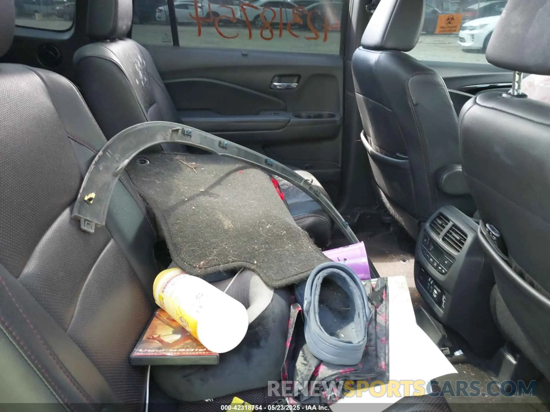 8 Photograph of a damaged car 5FNYF6H74MB068508 HONDA PILOT 2021