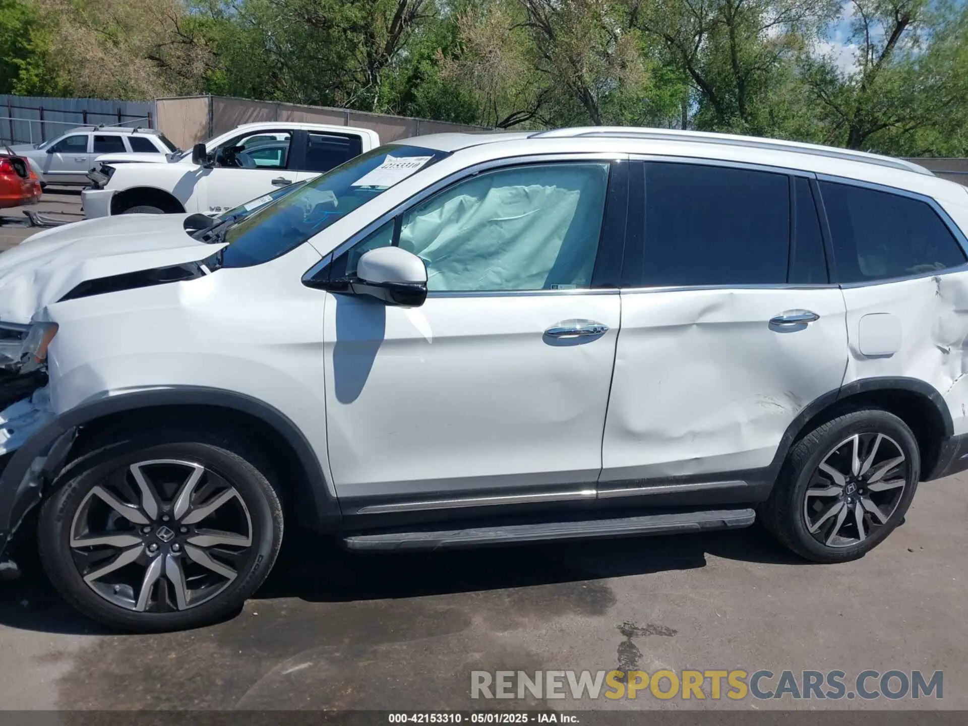 14 Photograph of a damaged car 5FNYF6H94MB087593 HONDA PILOT 2021