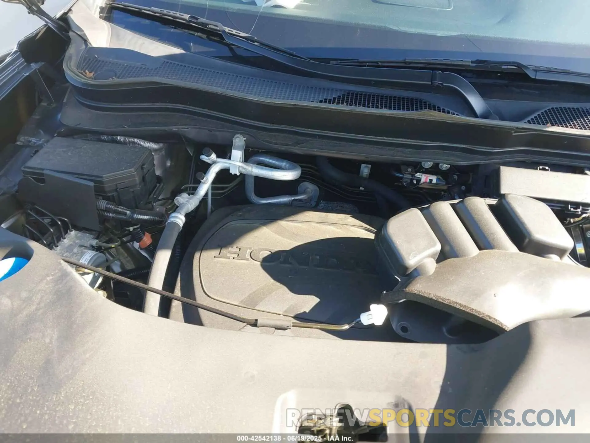 10 Photograph of a damaged car 5FNYF6H95MB048527 HONDA PILOT 2021