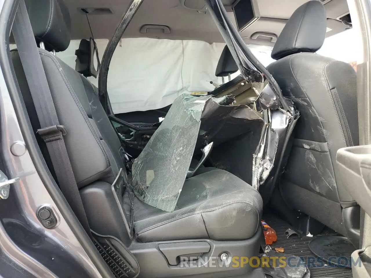 12 Photograph of a damaged car 5FNYF6H97MB047153 HONDA PILOT 2021