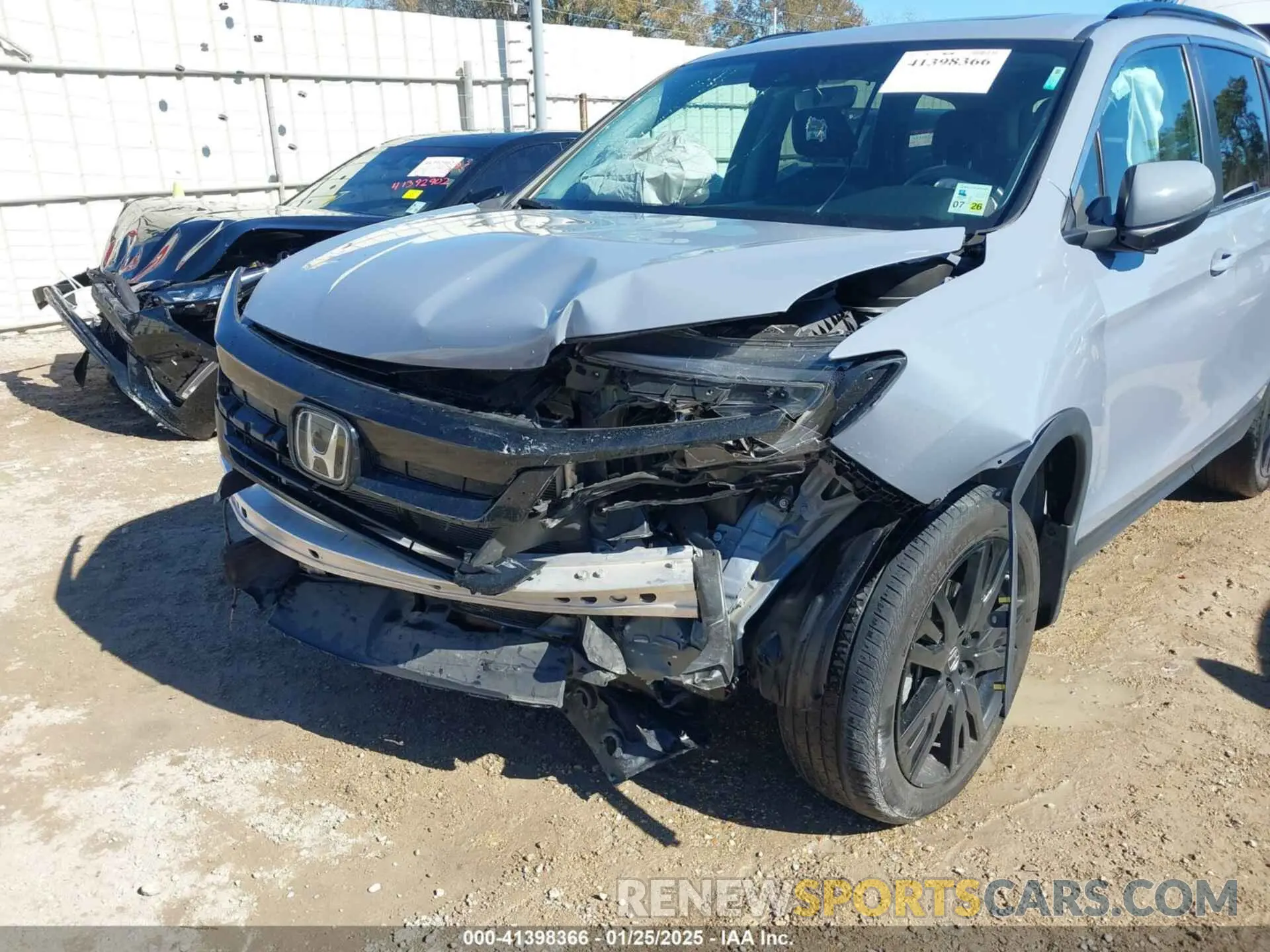 6 Photograph of a damaged car 5FNYF5H20NB023310 HONDA PILOT 2022