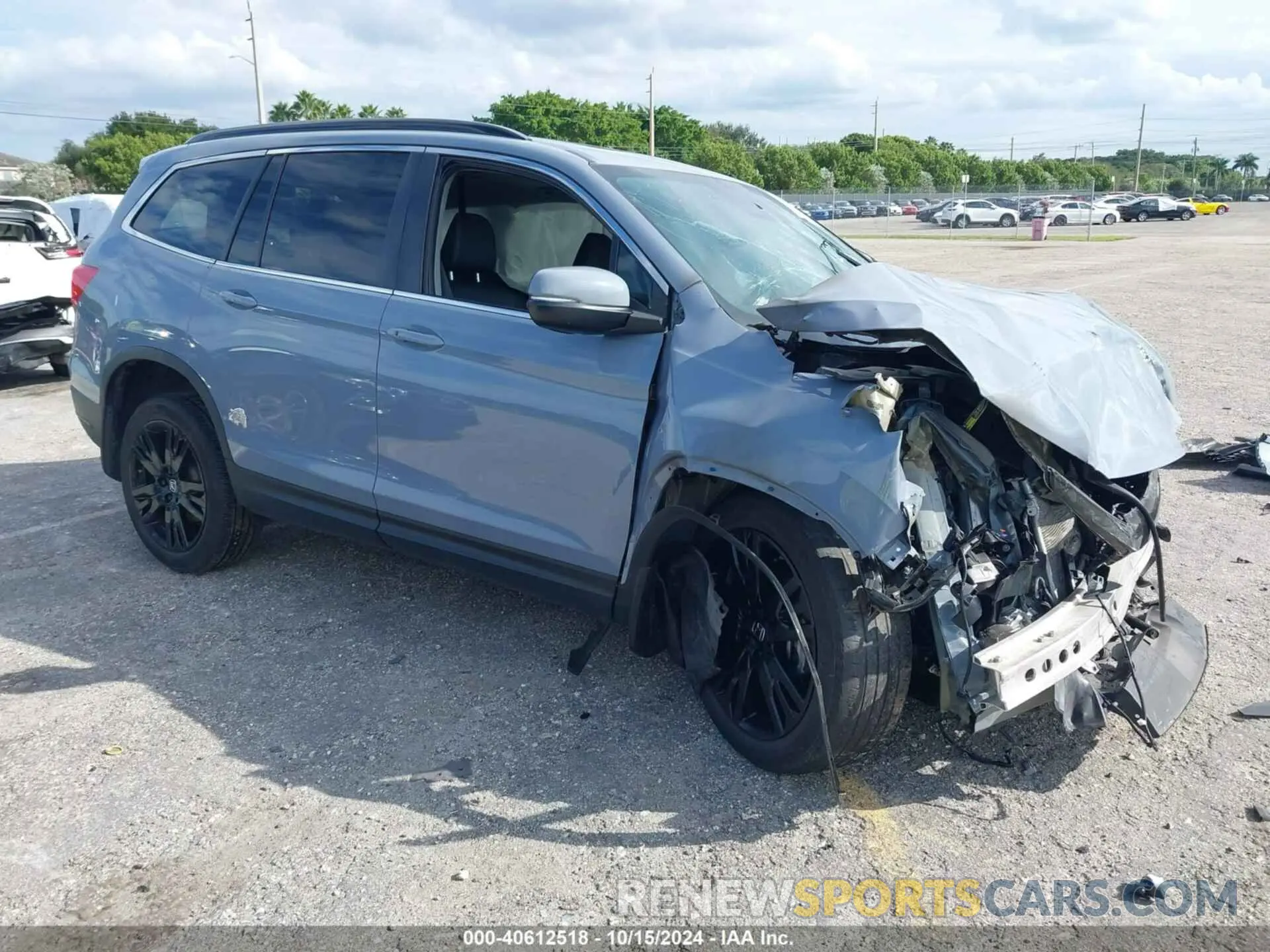 1 Photograph of a damaged car 5FNYF5H20NB023811 HONDA PILOT 2022