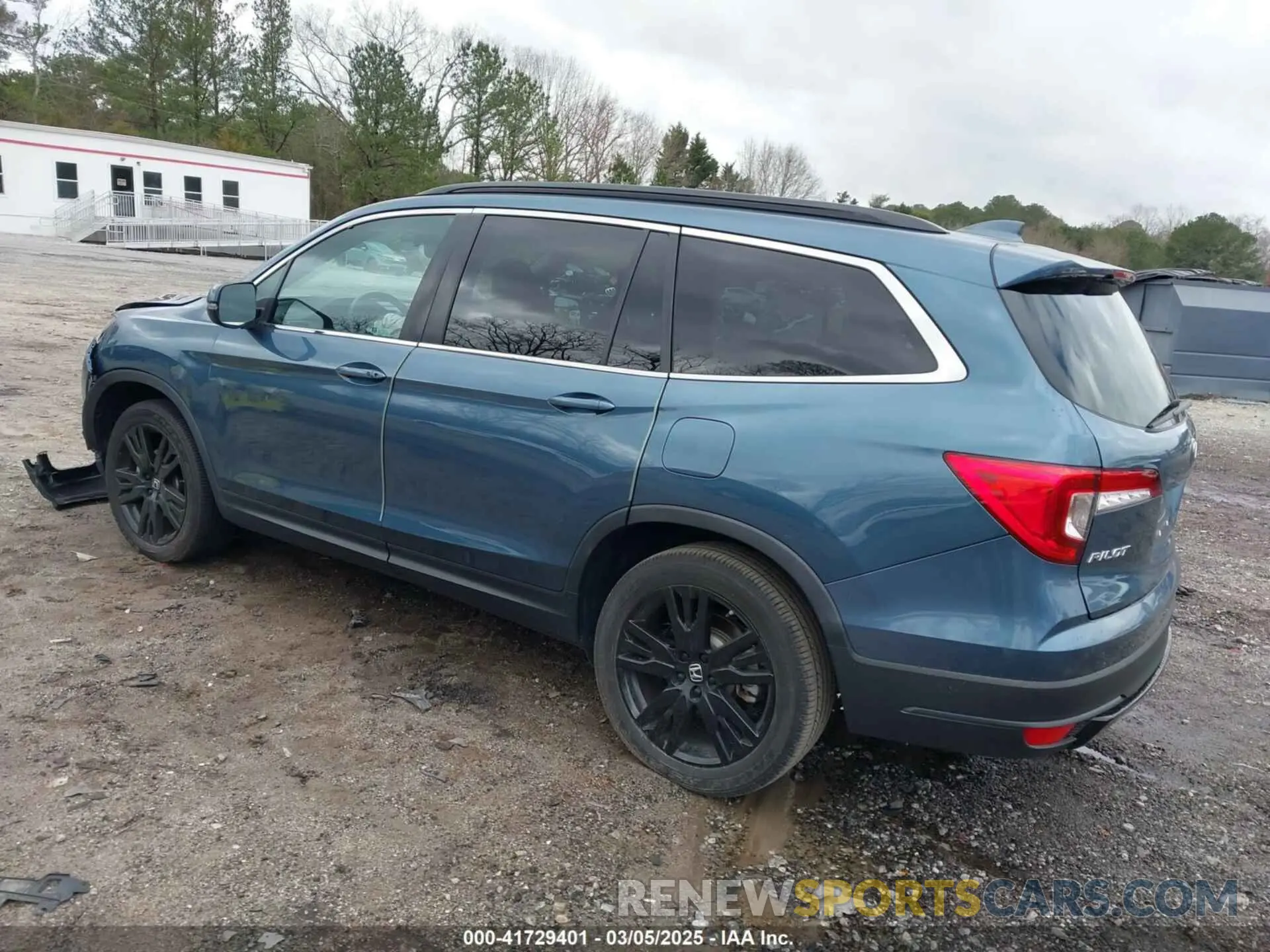3 Photograph of a damaged car 5FNYF5H23NB001527 HONDA PILOT 2022