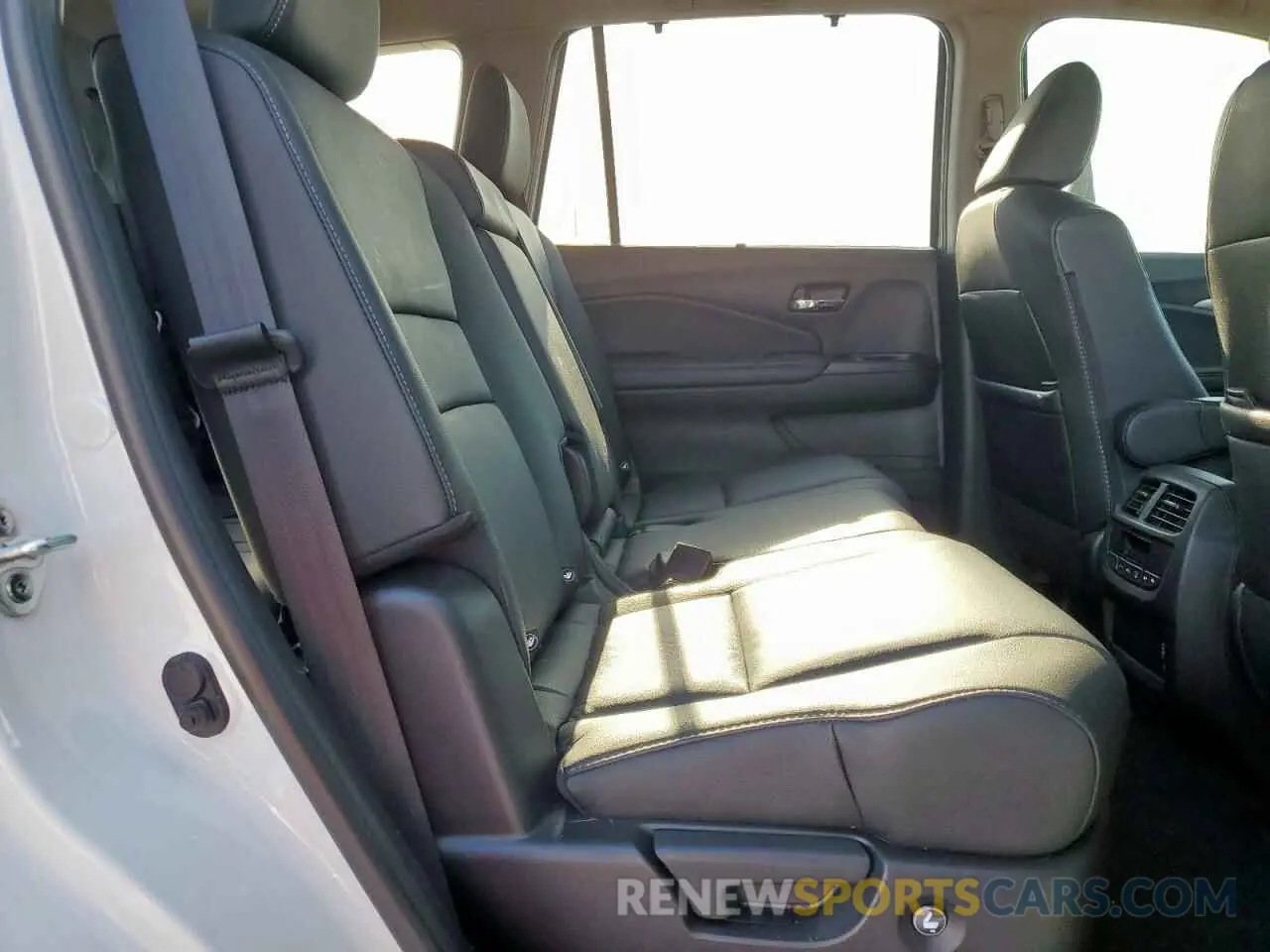 11 Фотография поврежденного автомобиля 5FNYF5H24NB024914 HONDA PILOT 2022