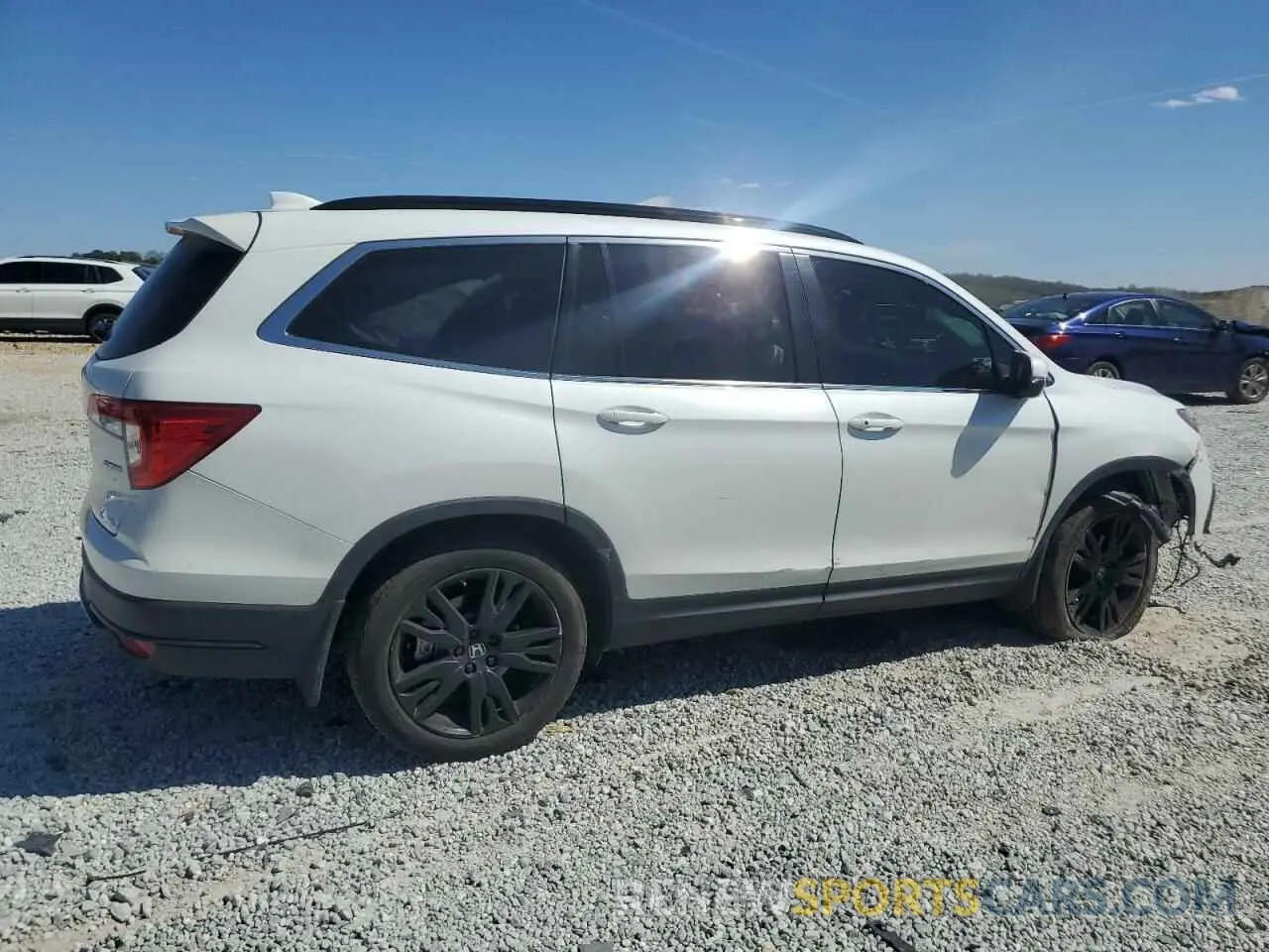 3 Photograph of a damaged car 5FNYF5H25NB029961 HONDA PILOT 2022