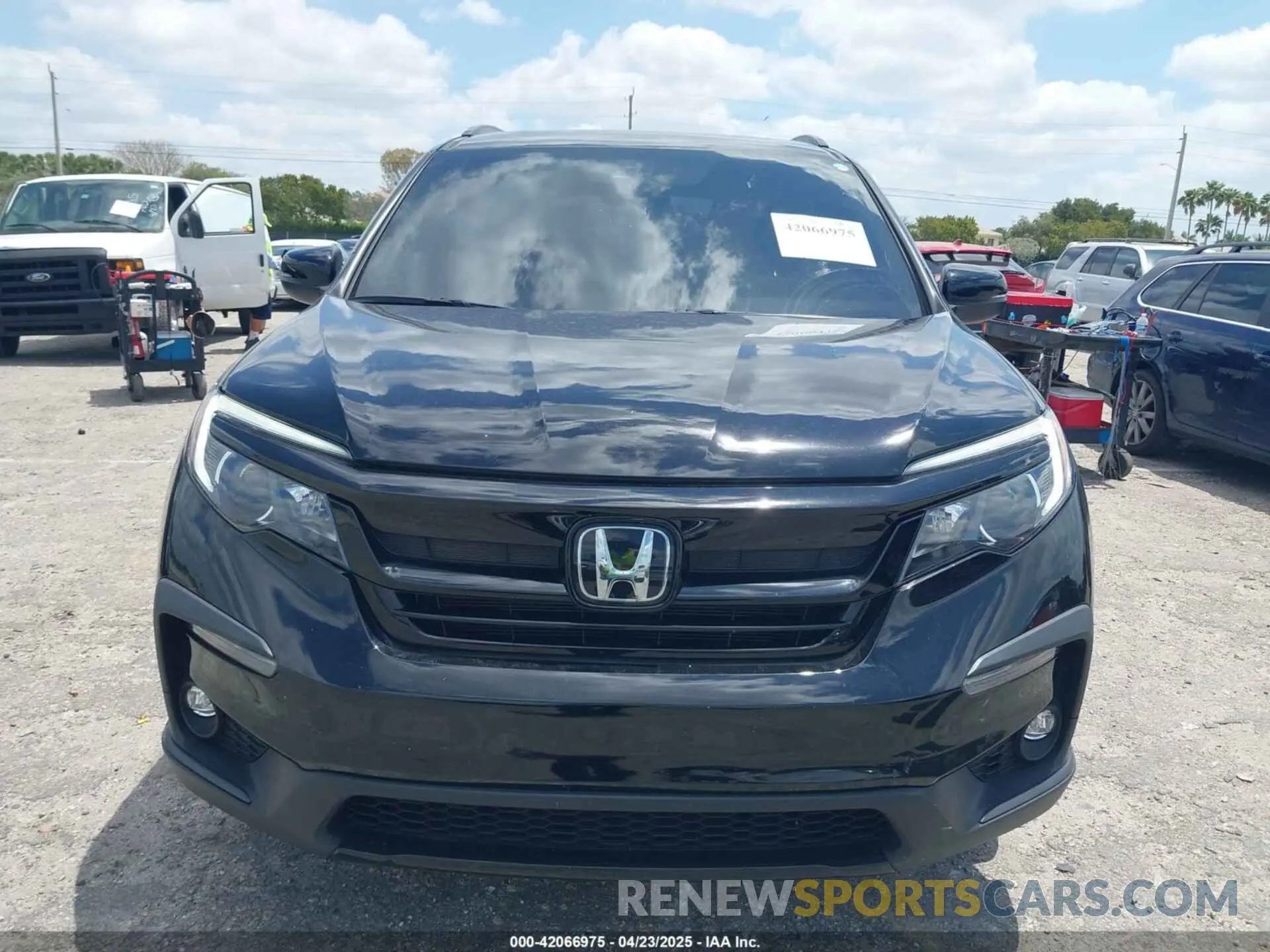 13 Photograph of a damaged car 5FNYF5H28NB031266 HONDA PILOT 2022