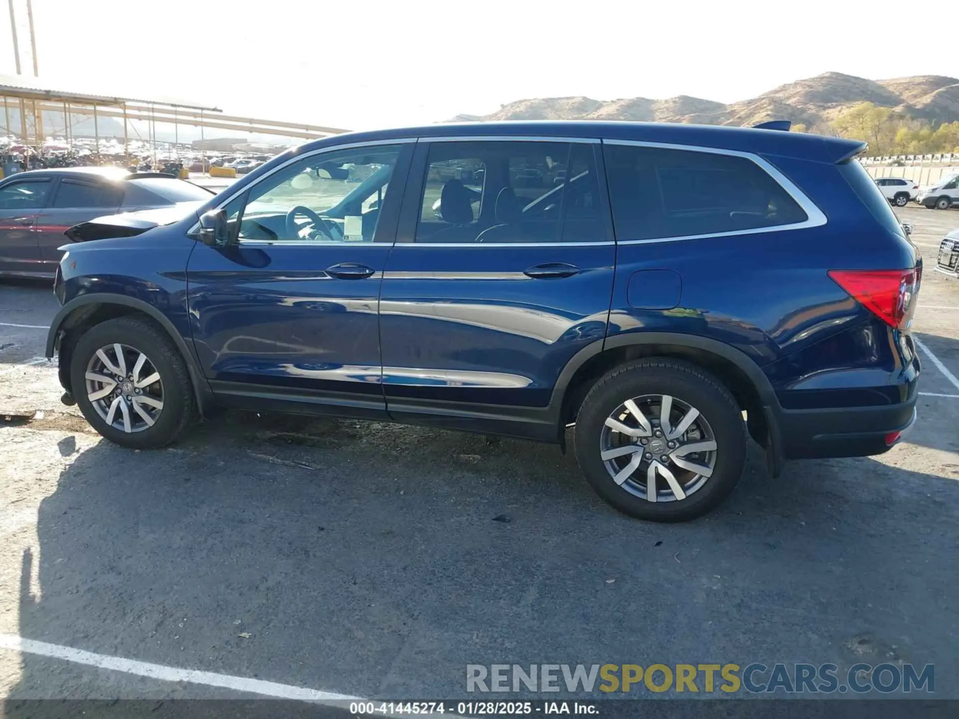 14 Photograph of a damaged car 5FNYF5H53NB006169 HONDA PILOT 2022