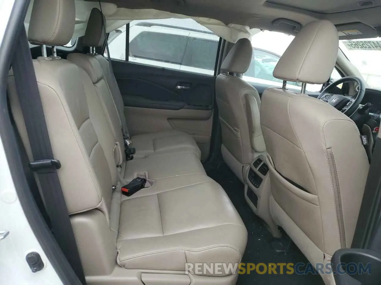 12 Photograph of a damaged car 5FNYF5H53NB011856 HONDA PILOT 2022