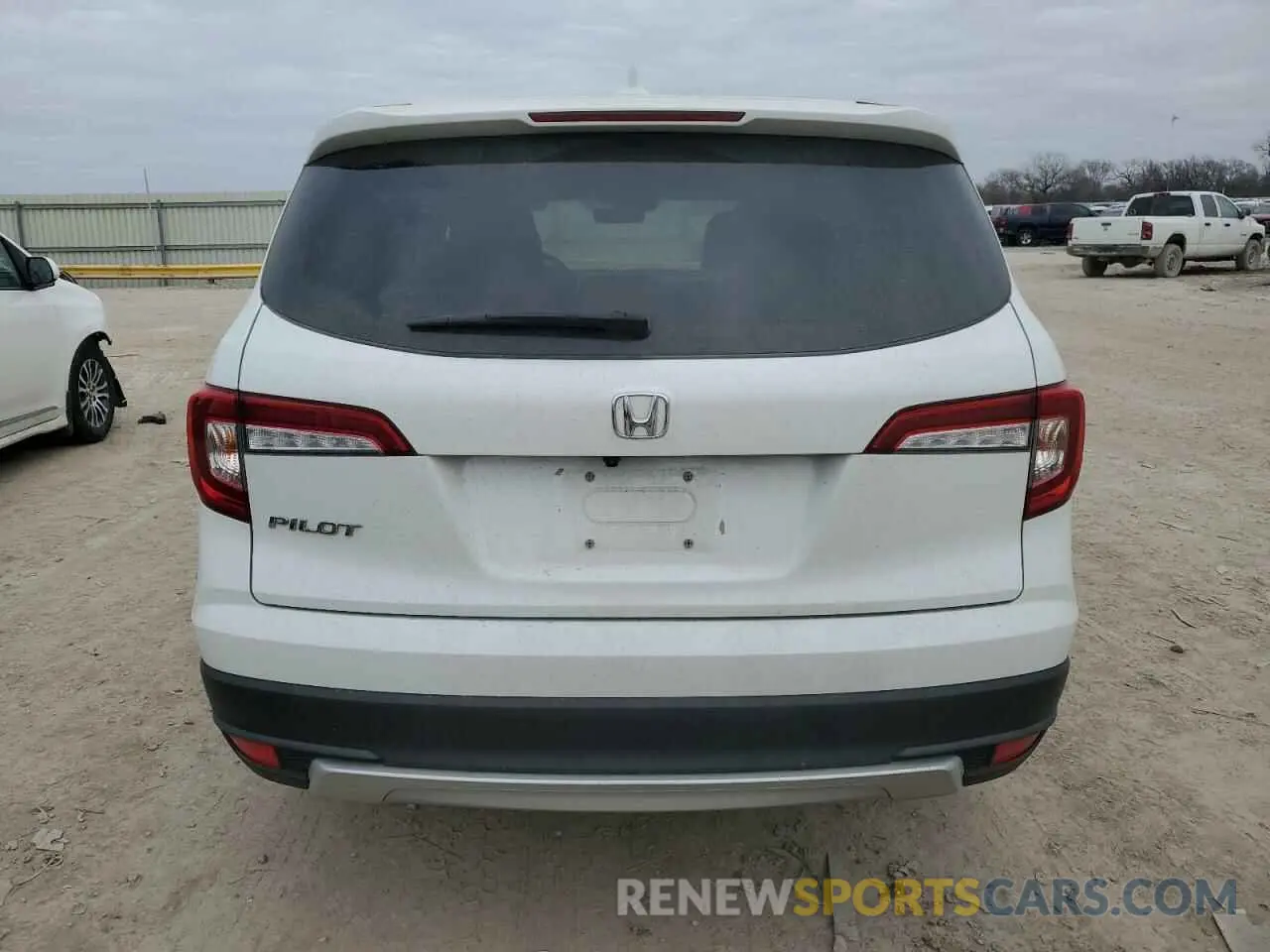 6 Photograph of a damaged car 5FNYF5H53NB011856 HONDA PILOT 2022