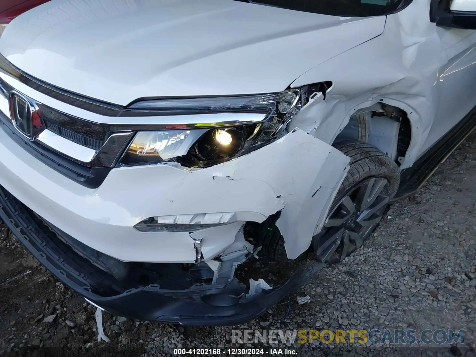 6 Photograph of a damaged car 5FNYF5H56NB011849 HONDA PILOT 2022