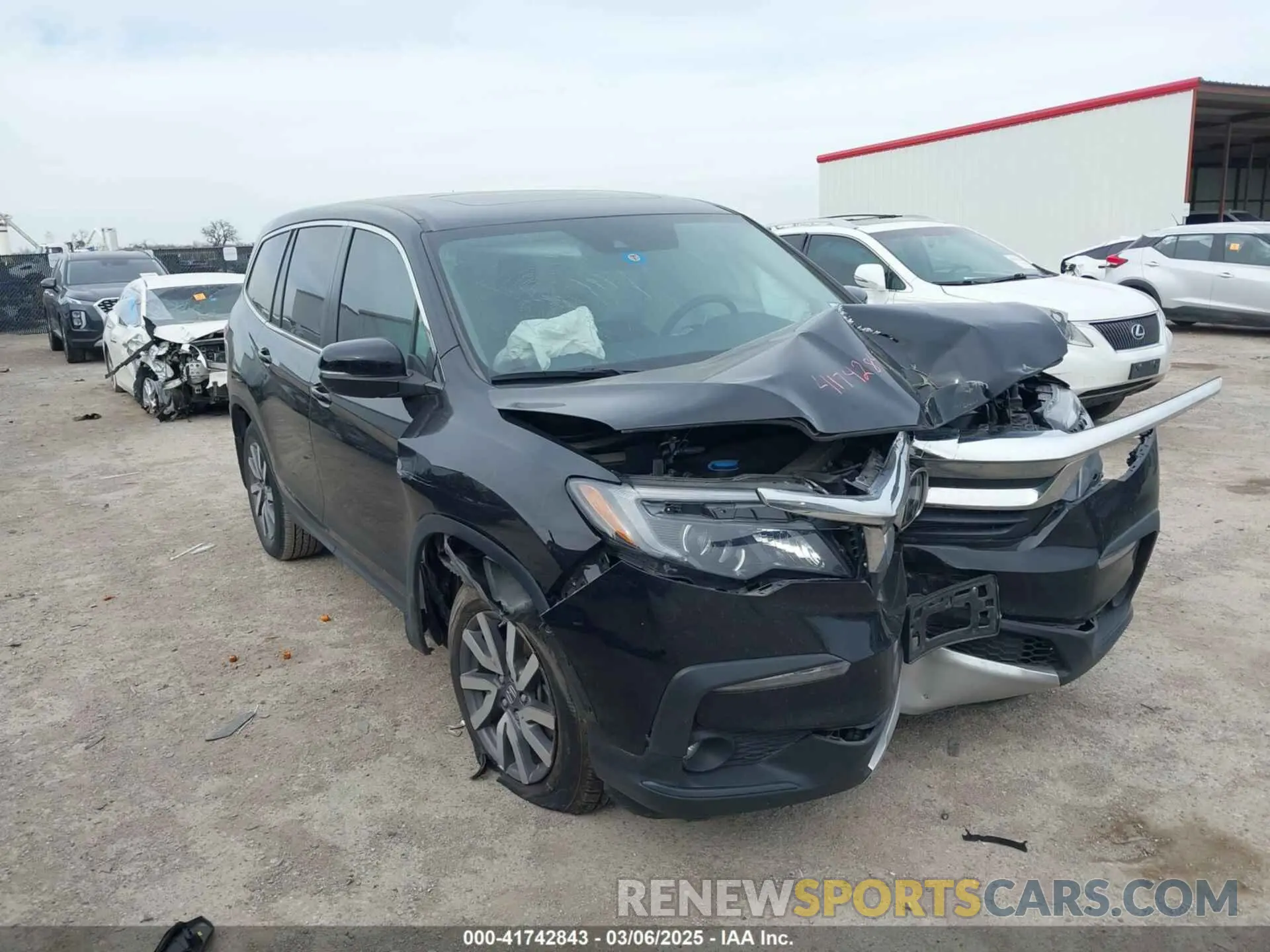 1 Photograph of a damaged car 5FNYF5H59NB038995 HONDA PILOT 2022