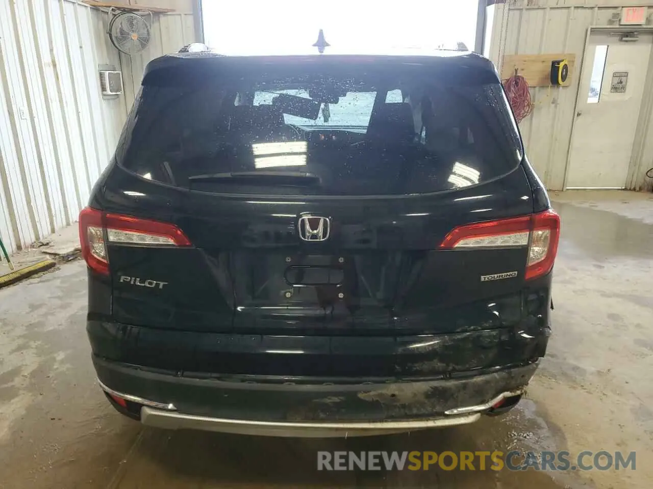 6 Photograph of a damaged car 5FNYF5H68NB029827 HONDA PILOT 2022
