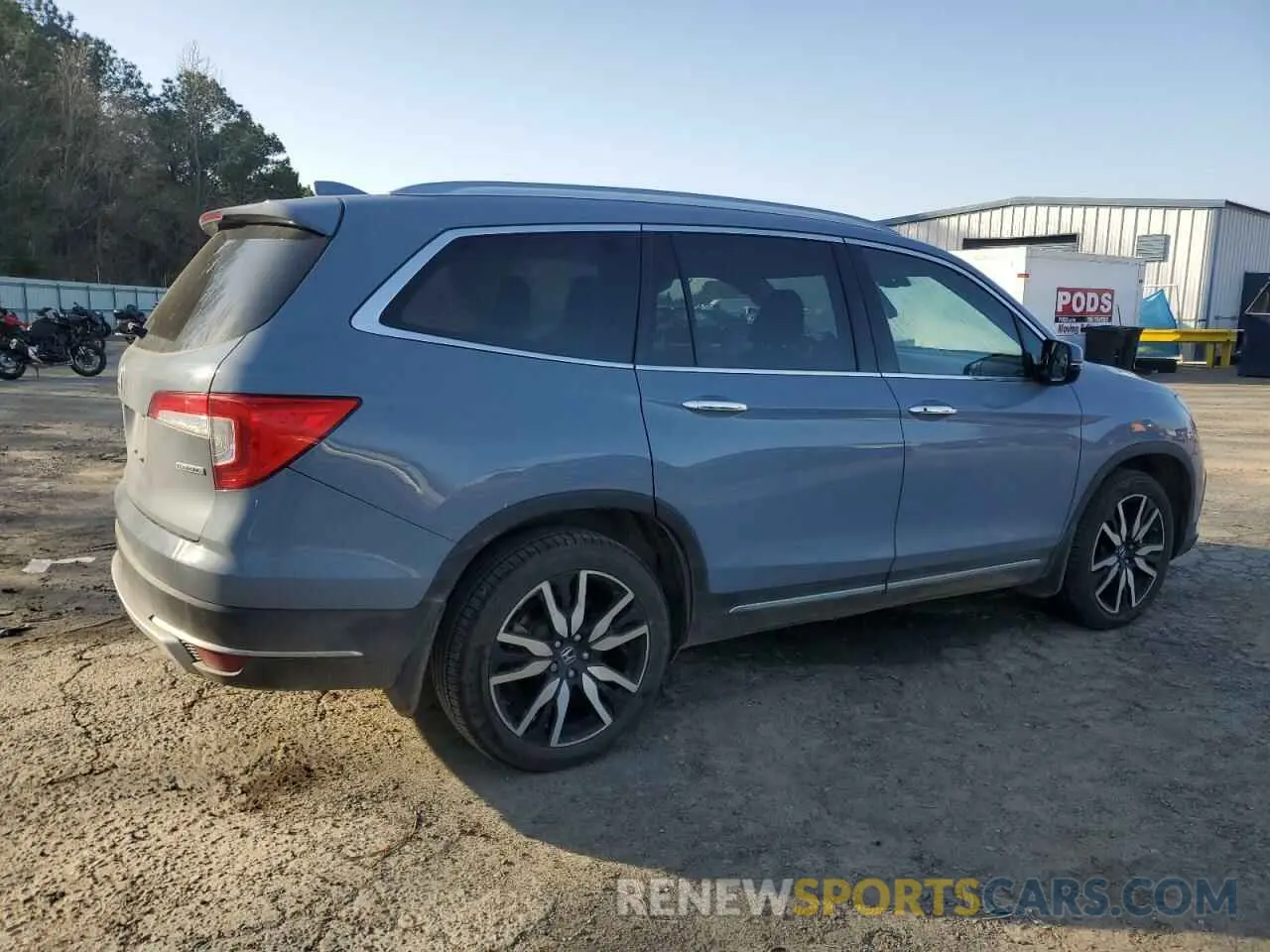 3 Photograph of a damaged car 5FNYF5H69NB031537 HONDA PILOT 2022