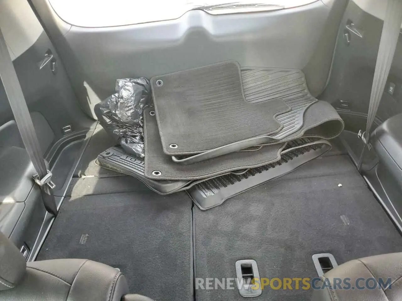 10 Photograph of a damaged car 5FNYF5H69NB031540 HONDA PILOT 2022