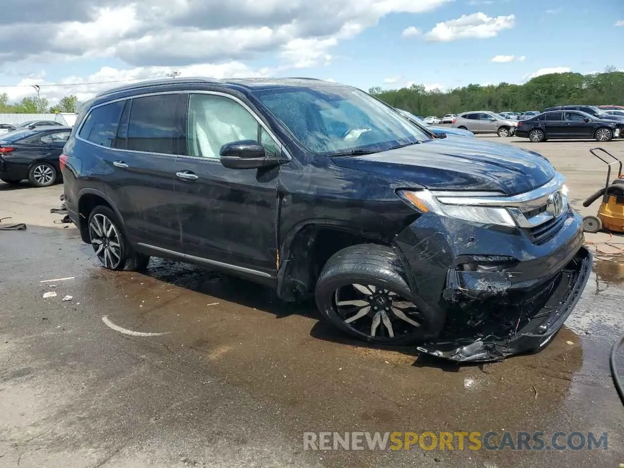 4 Photograph of a damaged car 5FNYF6H06NB030069 HONDA PILOT 2022