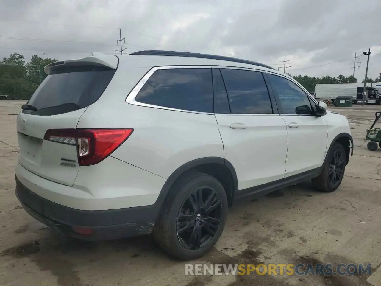 3 Photograph of a damaged car 5FNYF6H20NB003323 HONDA PILOT 2022