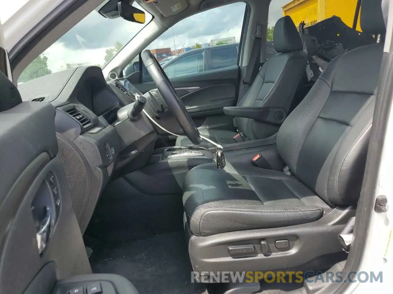 7 Photograph of a damaged car 5FNYF6H20NB003323 HONDA PILOT 2022