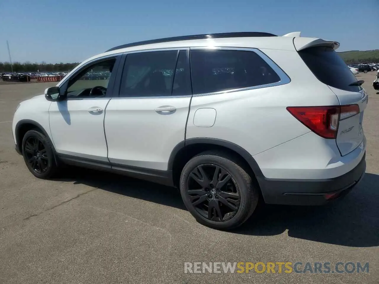 2 Photograph of a damaged car 5FNYF6H20NB076157 HONDA PILOT 2022