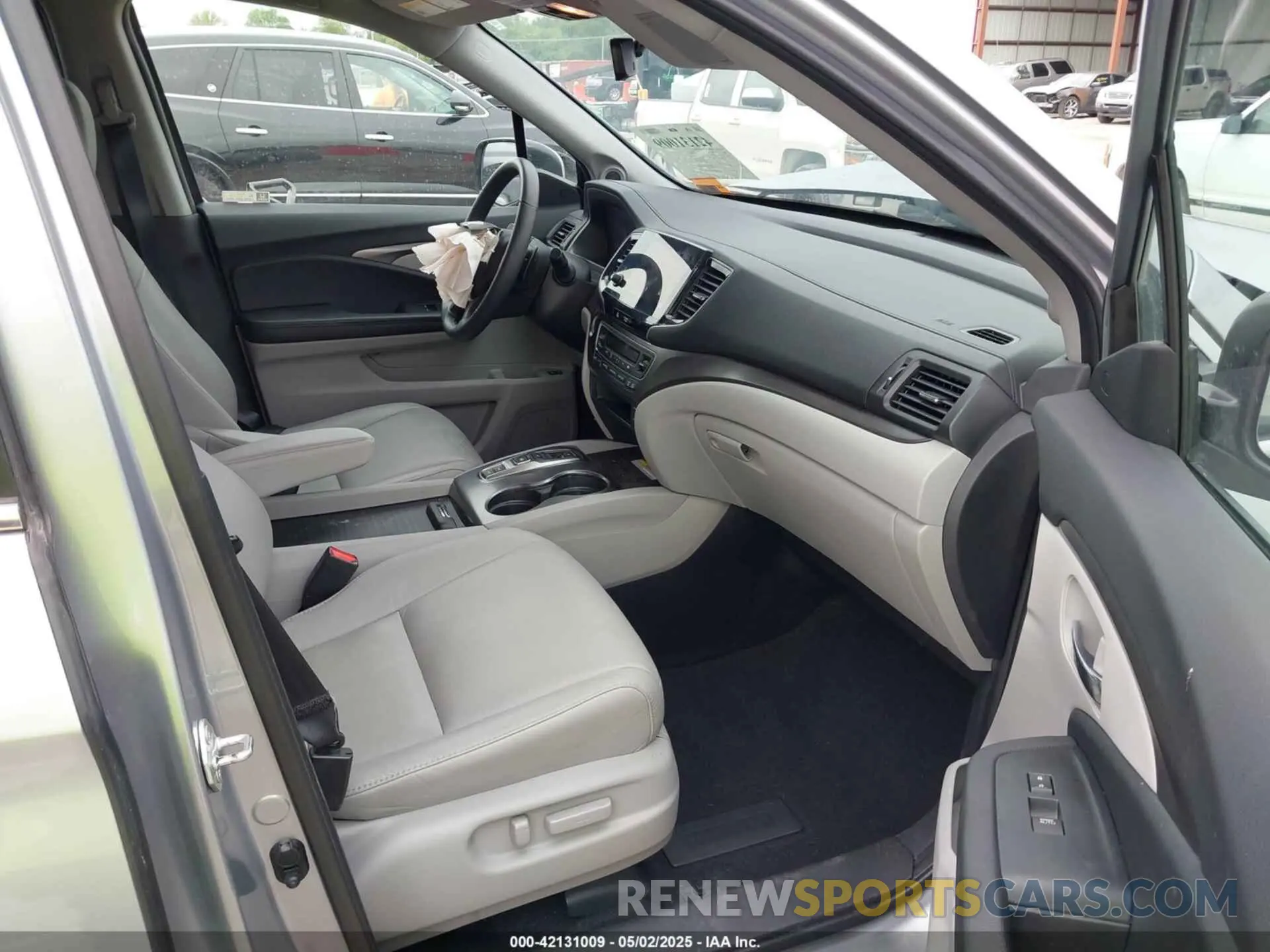 5 Photograph of a damaged car 5FNYF6H20NB096473 HONDA PILOT 2022