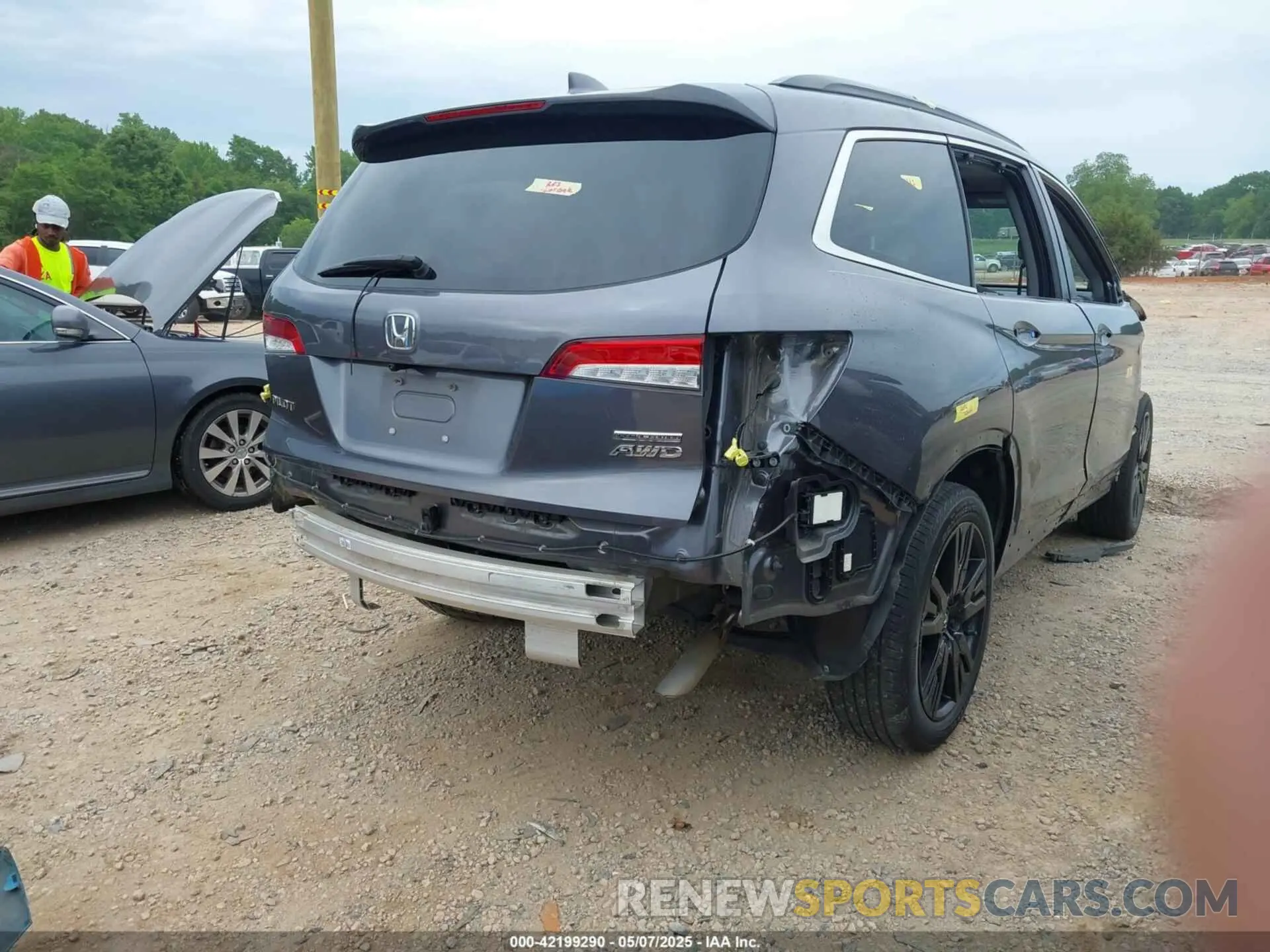 4 Photograph of a damaged car 5FNYF6H21NB096658 HONDA PILOT 2022