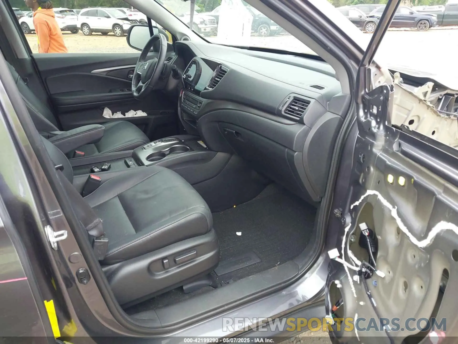 5 Photograph of a damaged car 5FNYF6H21NB096658 HONDA PILOT 2022