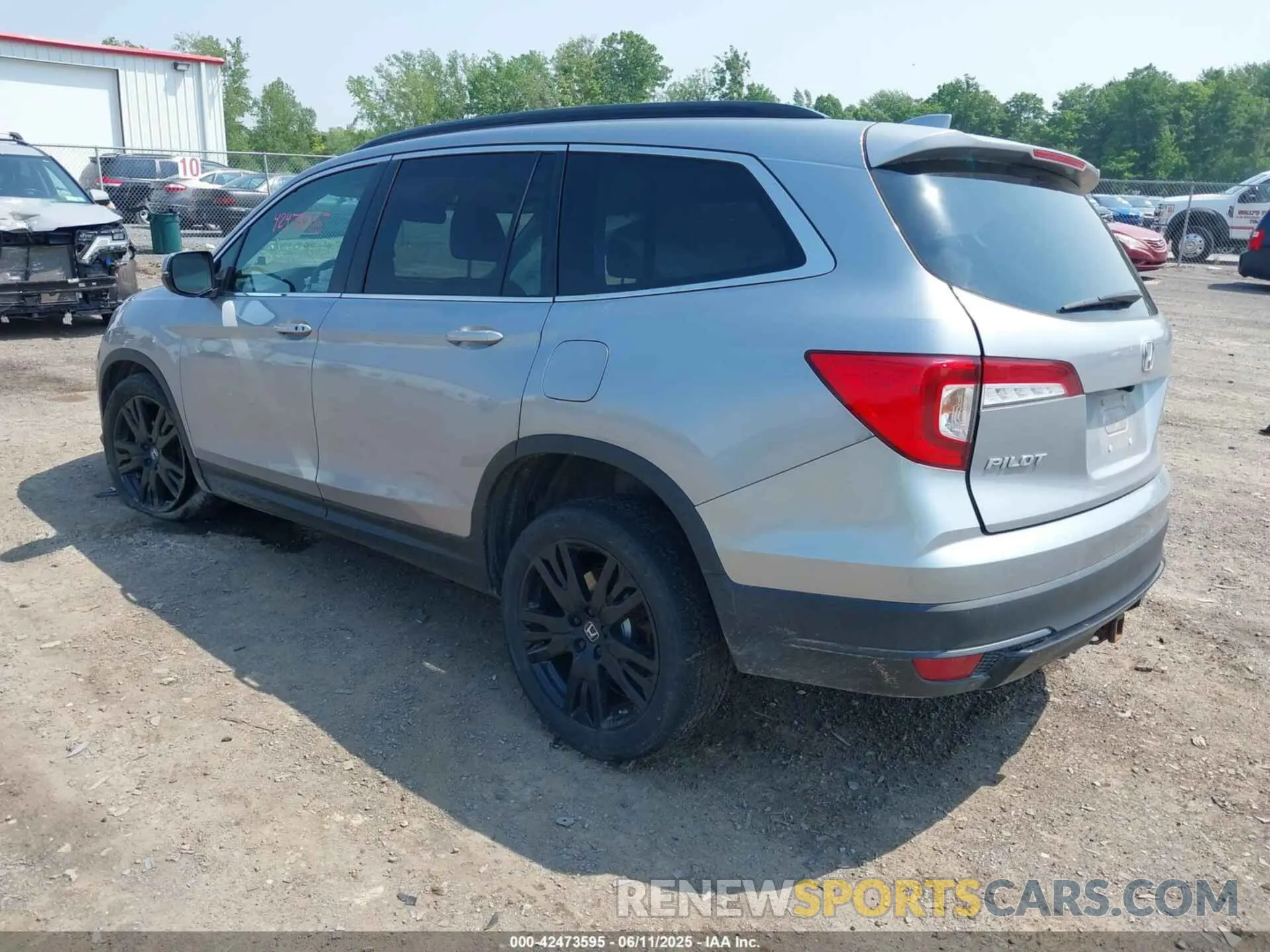 3 Photograph of a damaged car 5FNYF6H22NB068304 HONDA PILOT 2022