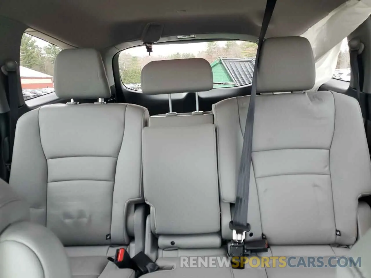 10 Photograph of a damaged car 5FNYF6H23NB052712 HONDA PILOT 2022