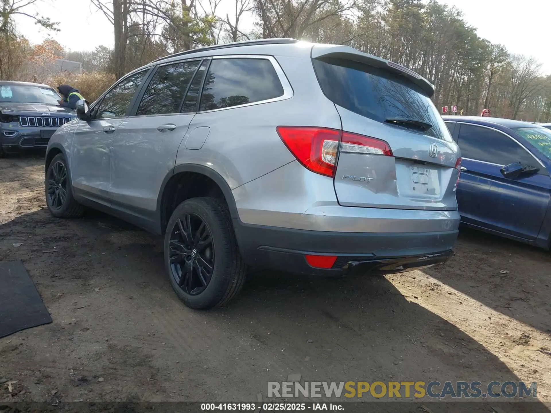 3 Photograph of a damaged car 5FNYF6H24NB062410 HONDA PILOT 2022