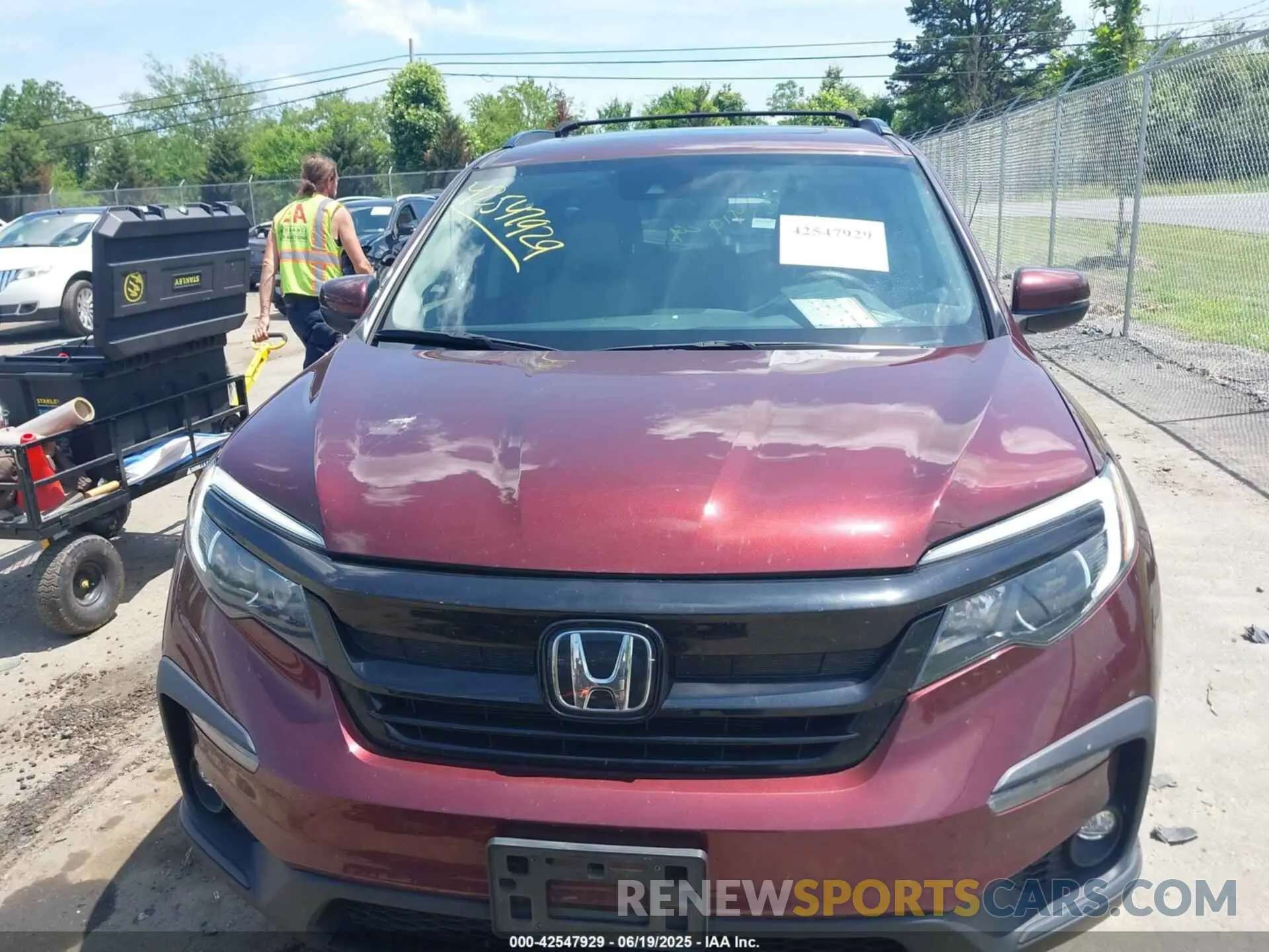 12 Photograph of a damaged car 5FNYF6H25NB043073 HONDA PILOT 2022