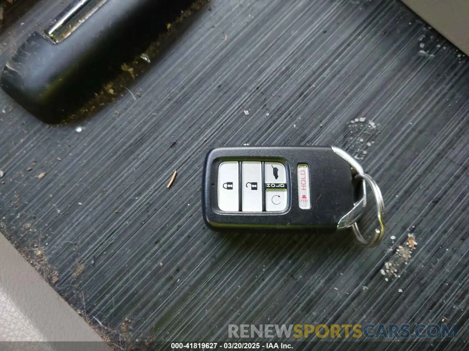 11 Photograph of a damaged car 5FNYF6H26NB100994 HONDA PILOT 2022