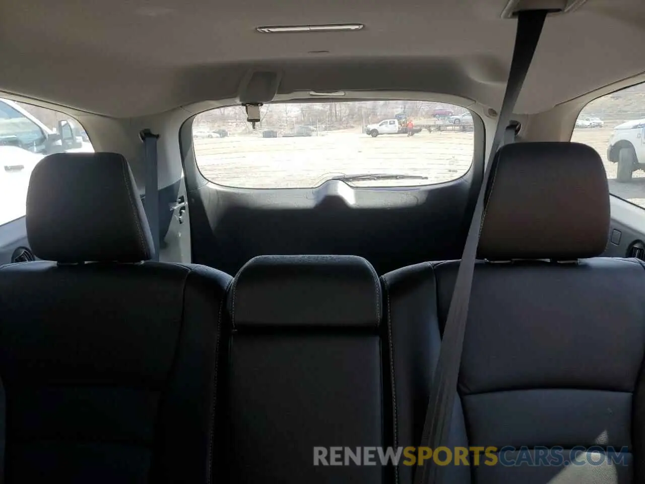 10 Photograph of a damaged car 5FNYF6H28NB036294 HONDA PILOT 2022