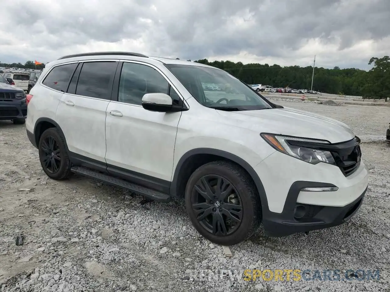 4 Photograph of a damaged car 5FNYF6H2XNB052495 HONDA PILOT 2022