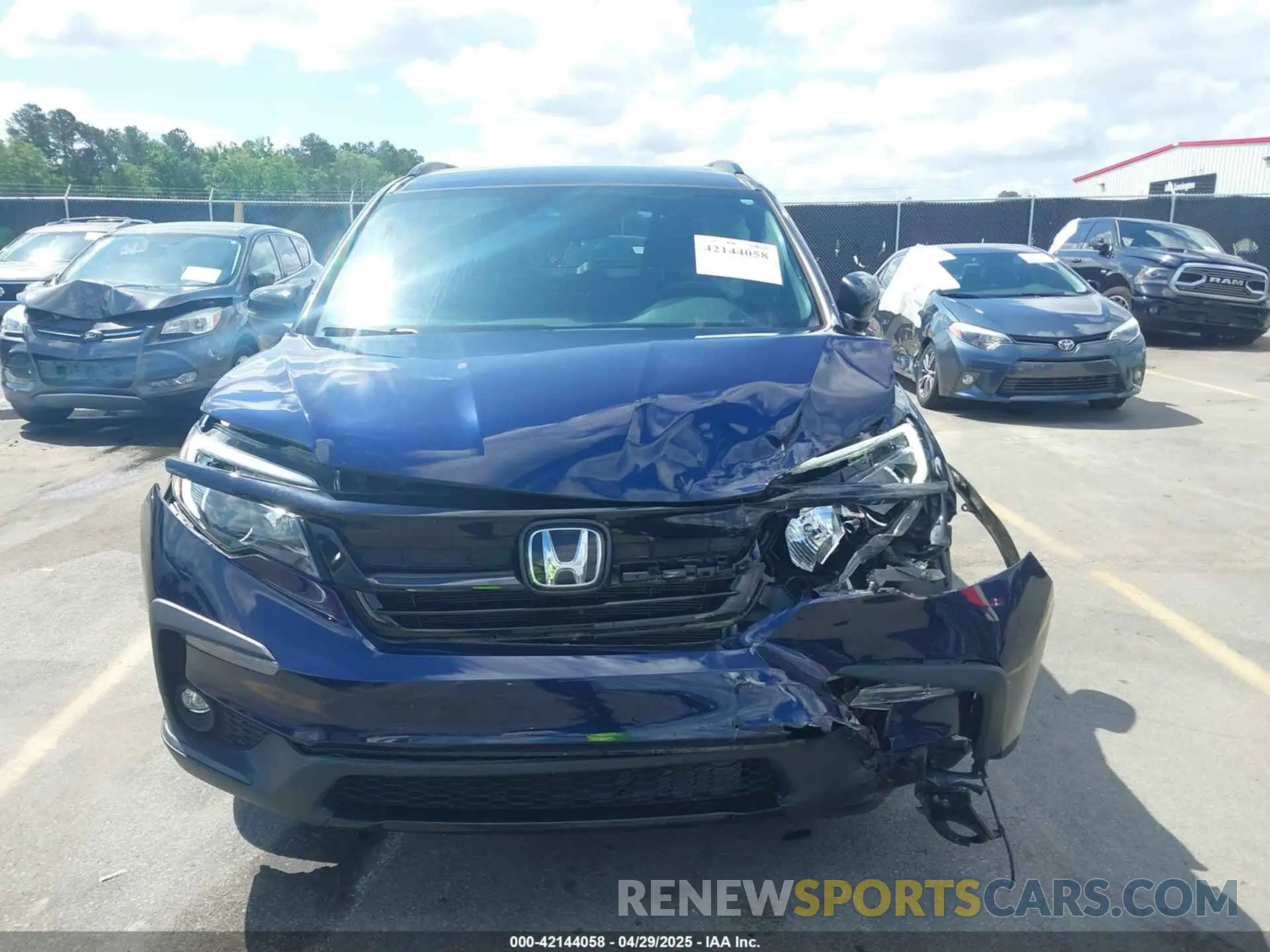 12 Photograph of a damaged car 5FNYF6H31NB075317 HONDA PILOT 2022