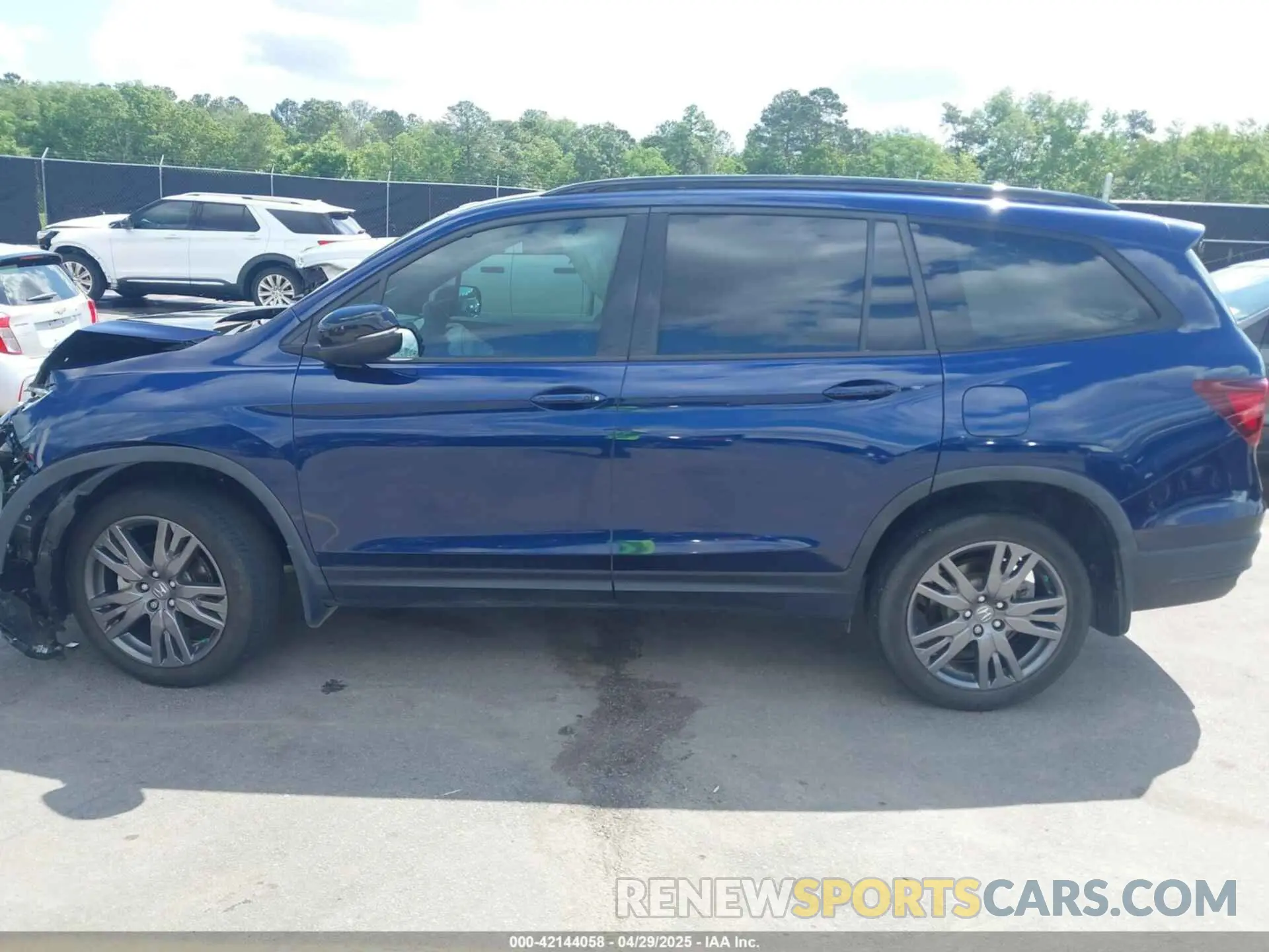 14 Photograph of a damaged car 5FNYF6H31NB075317 HONDA PILOT 2022
