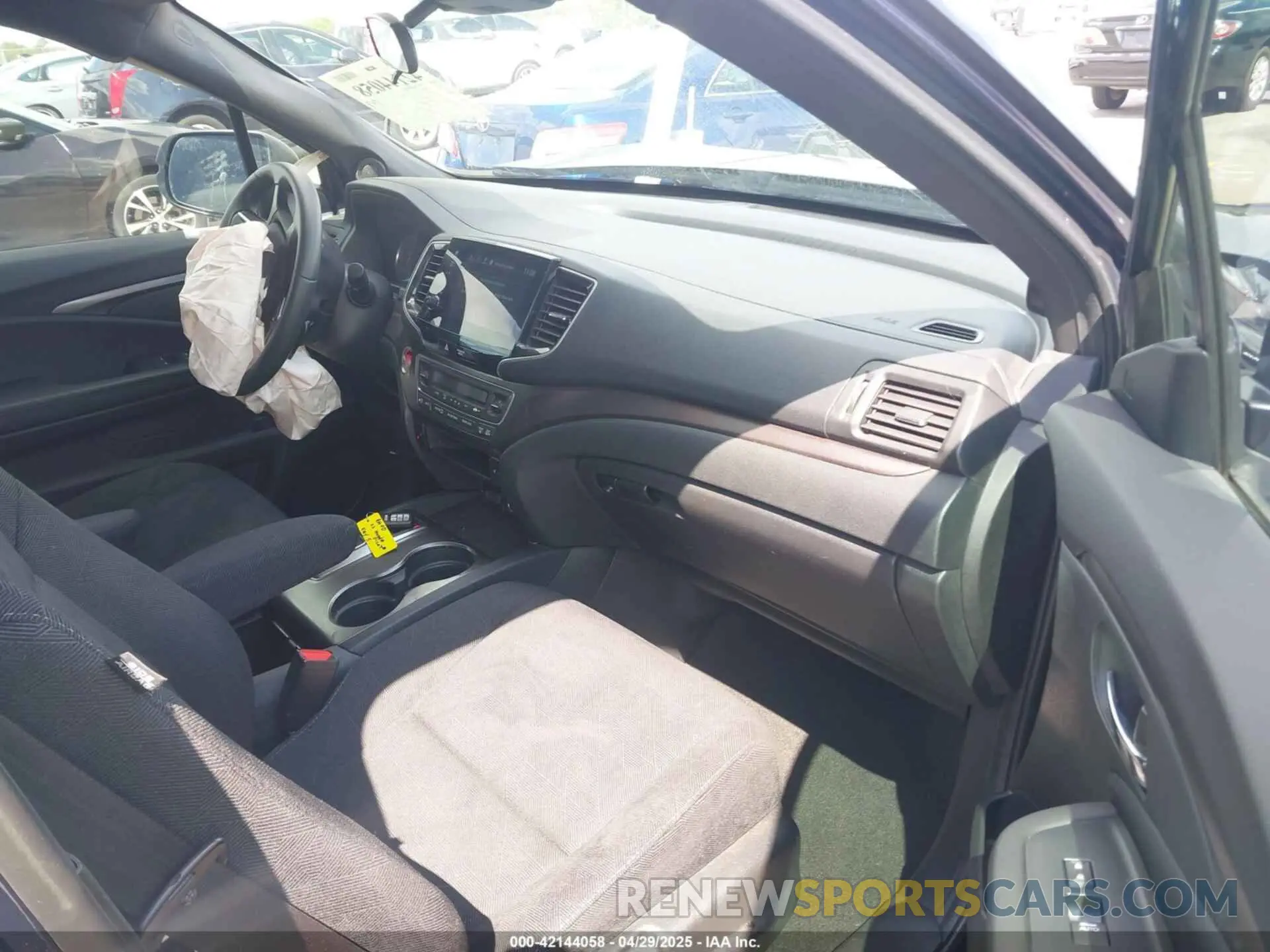 5 Photograph of a damaged car 5FNYF6H31NB075317 HONDA PILOT 2022