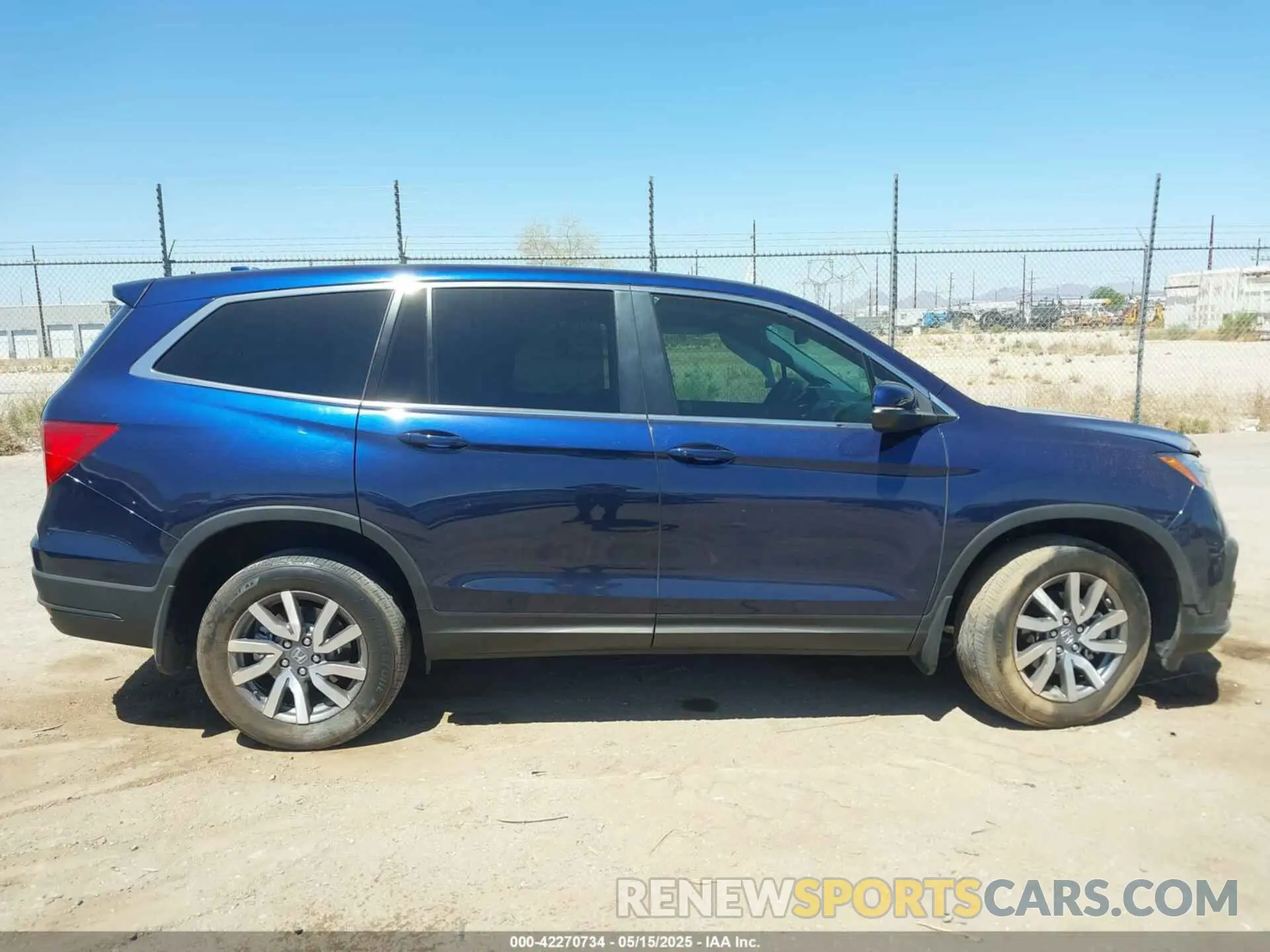 12 Photograph of a damaged car 5FNYF6H50NB020536 HONDA PILOT 2022