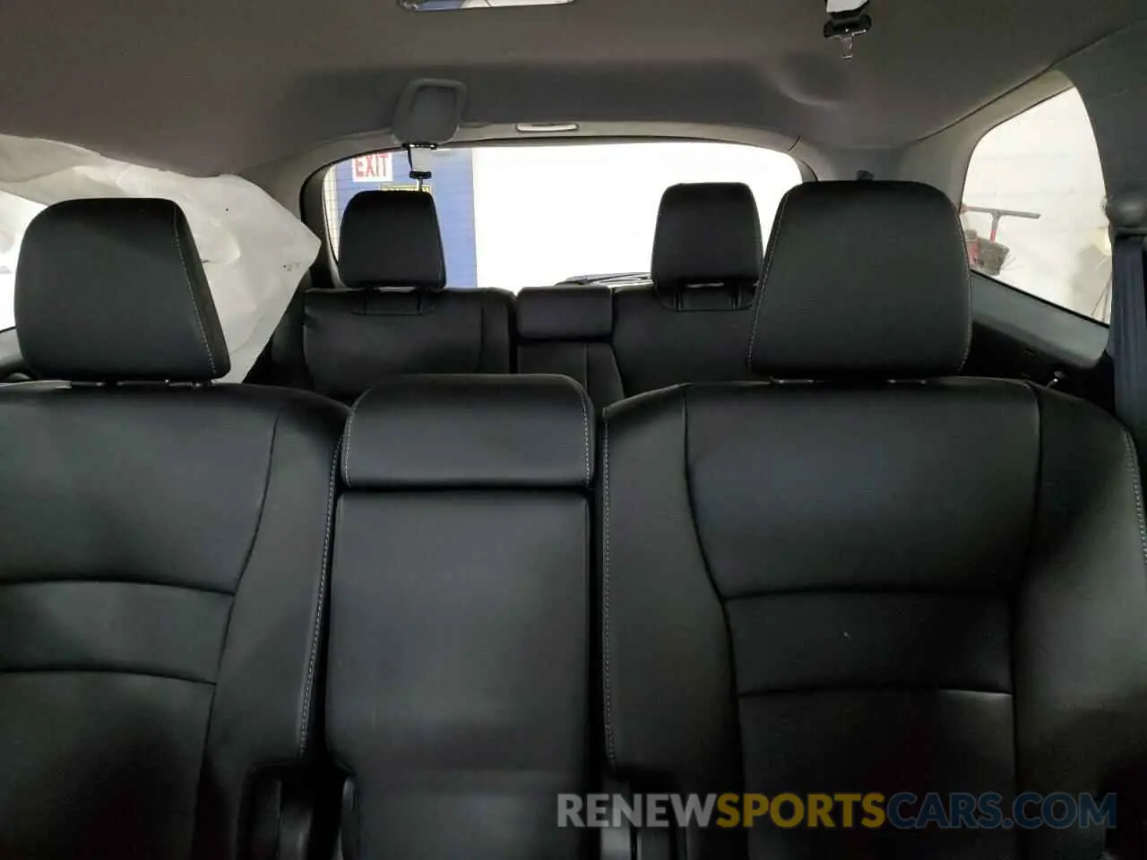 10 Photograph of a damaged car 5FNYF6H50NB099934 HONDA PILOT 2022