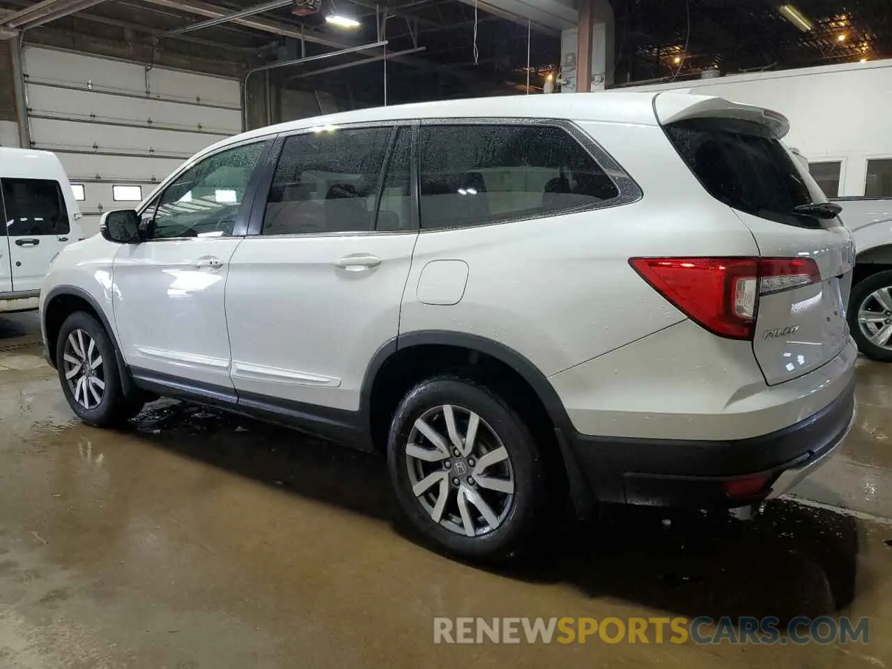 2 Photograph of a damaged car 5FNYF6H50NB099934 HONDA PILOT 2022