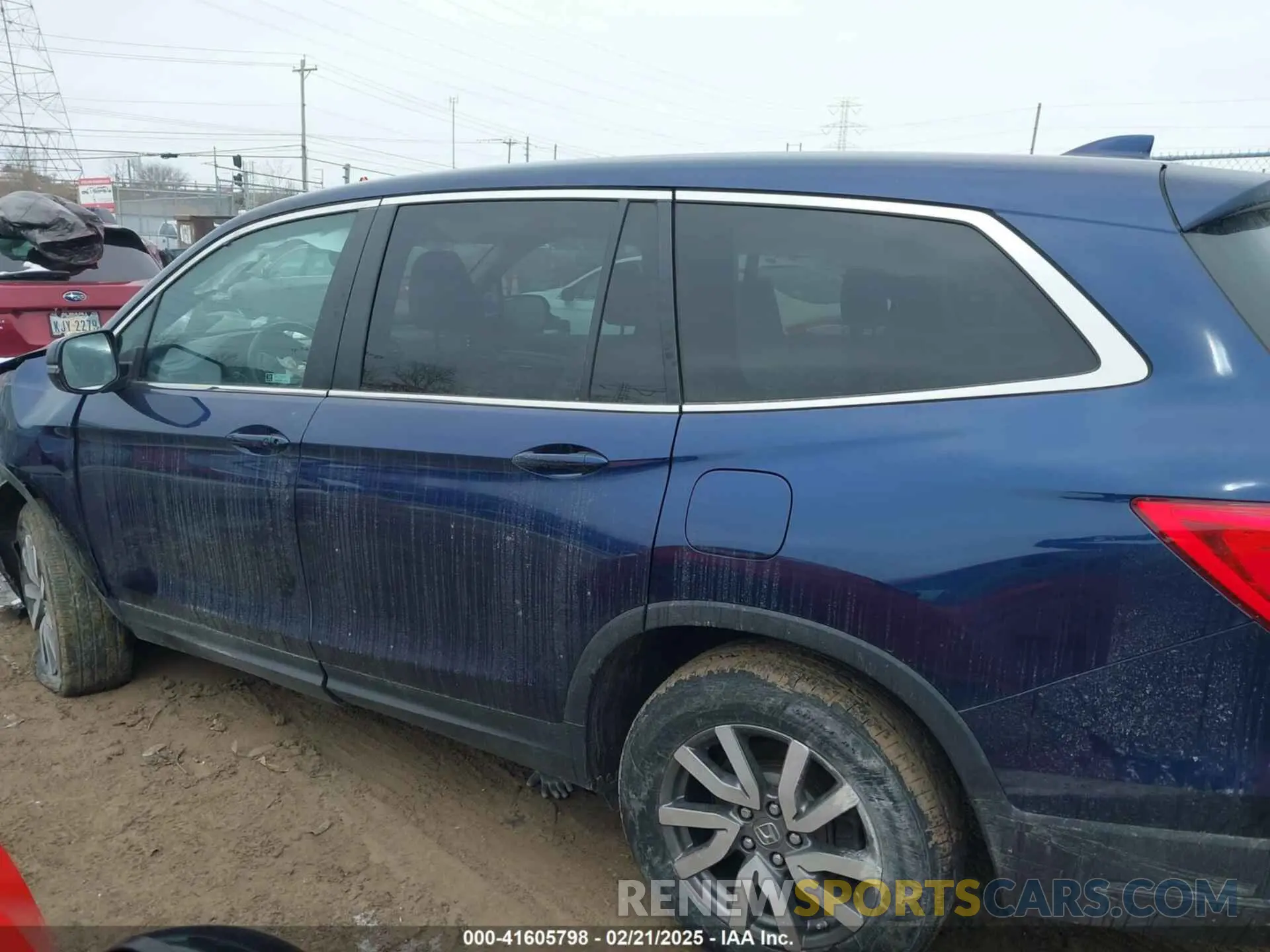 14 Photograph of a damaged car 5FNYF6H53NB010082 HONDA PILOT 2022