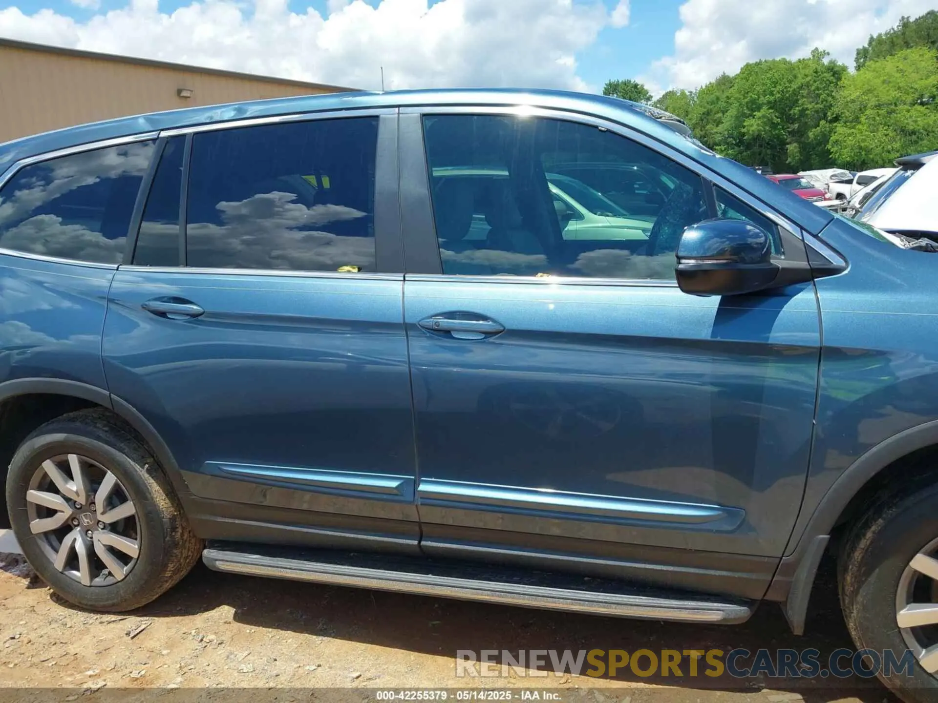 12 Photograph of a damaged car 5FNYF6H53NB023298 HONDA PILOT 2022
