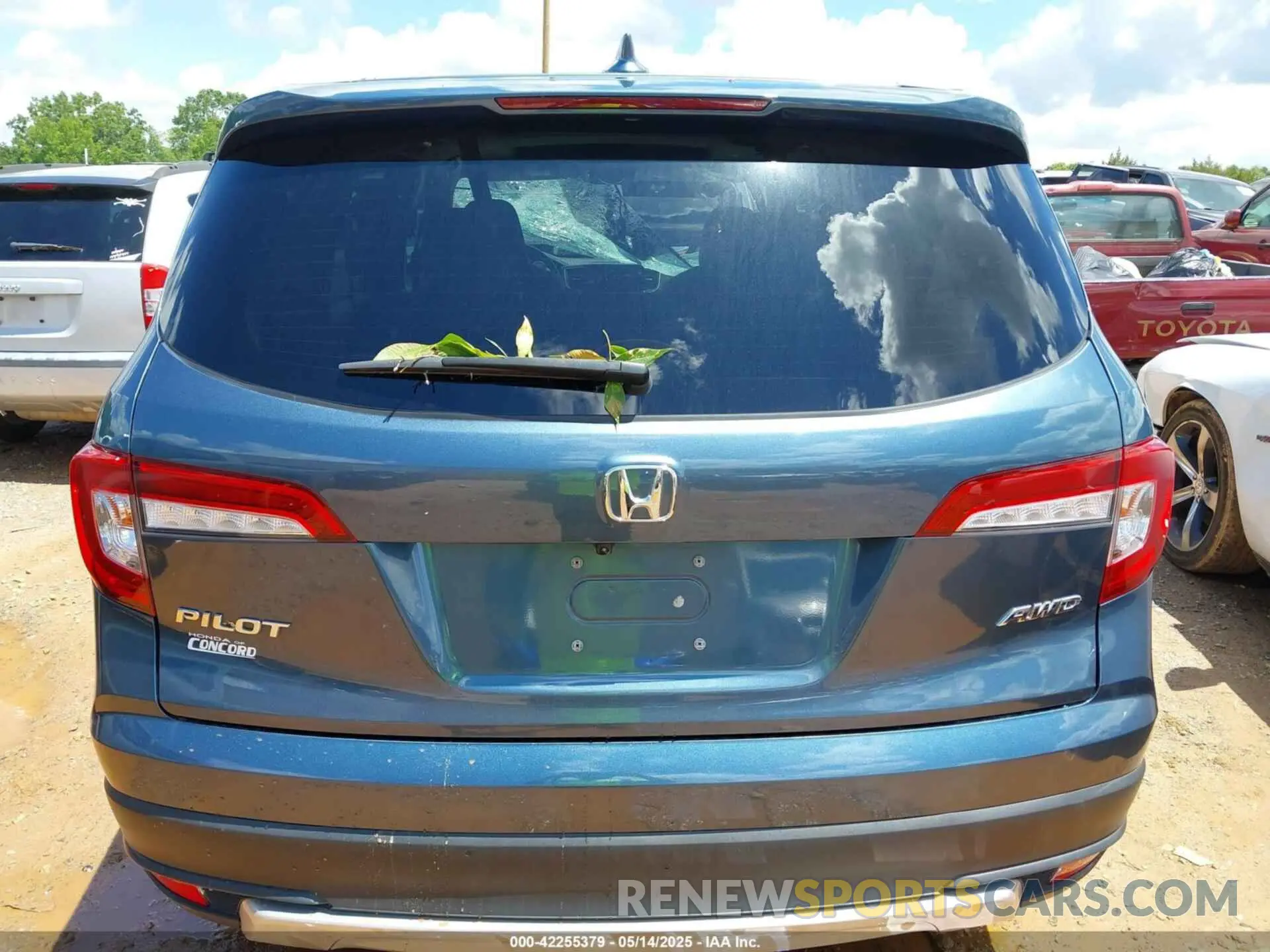 15 Photograph of a damaged car 5FNYF6H53NB023298 HONDA PILOT 2022
