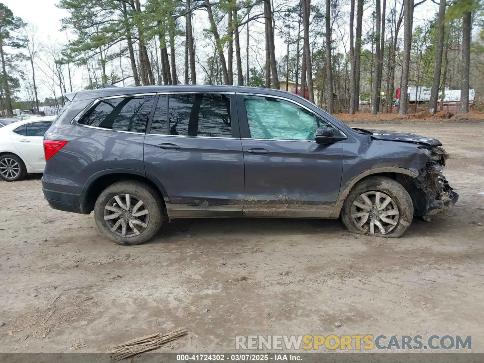 13 Photograph of a damaged car 5FNYF6H54NB009670 HONDA PILOT 2022