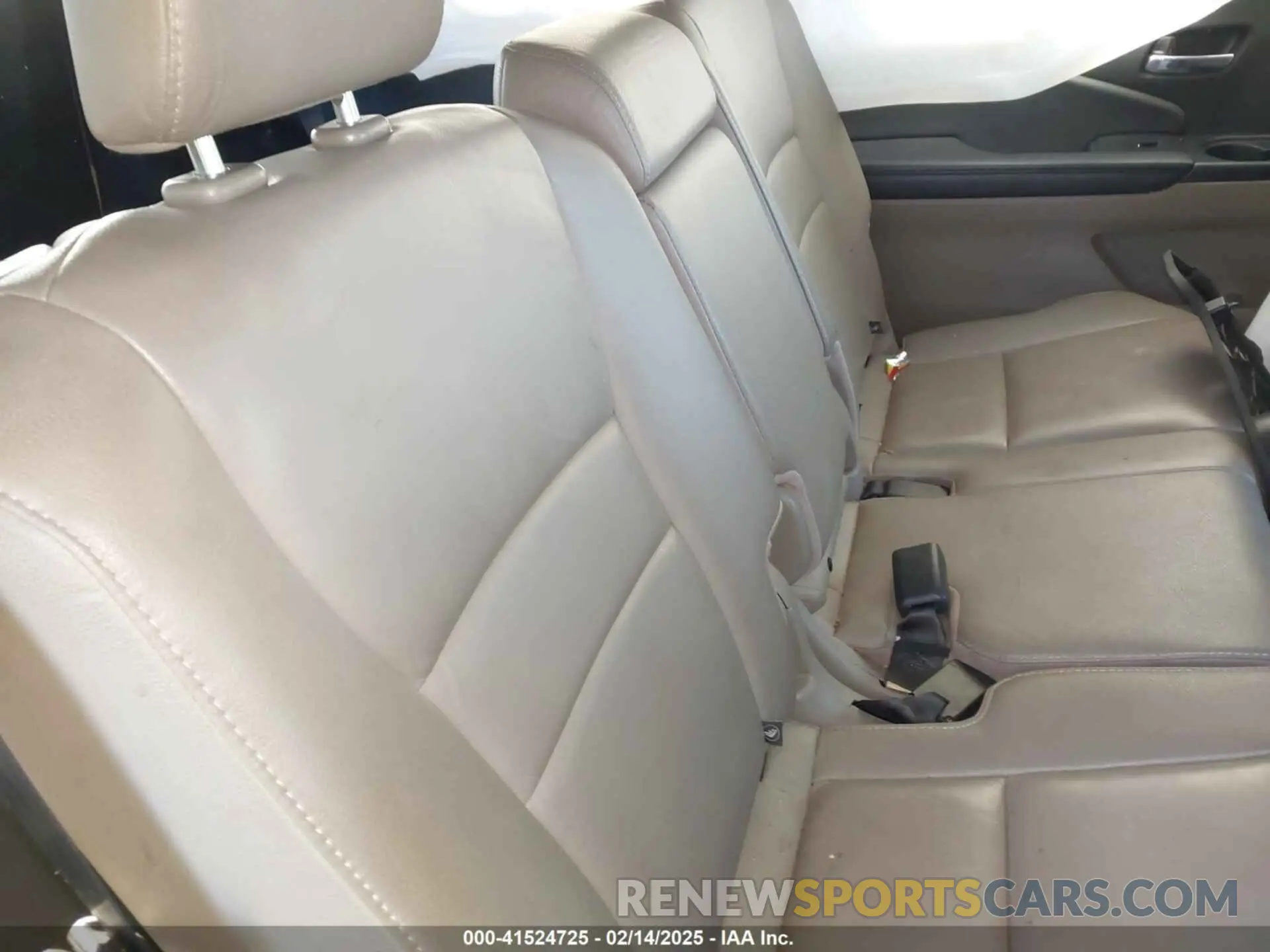 8 Фотография поврежденного автомобиля 5FNYF6H54NB084899 HONDA PILOT 2022
