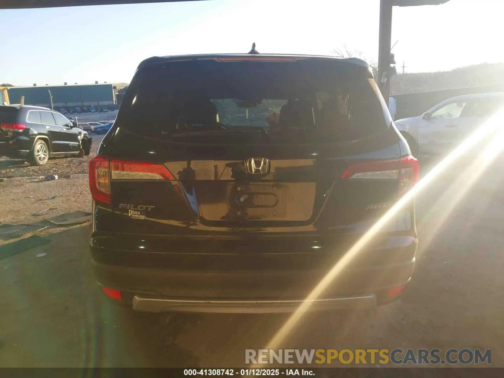 15 Photograph of a damaged car 5FNYF6H57NB035910 HONDA PILOT 2022