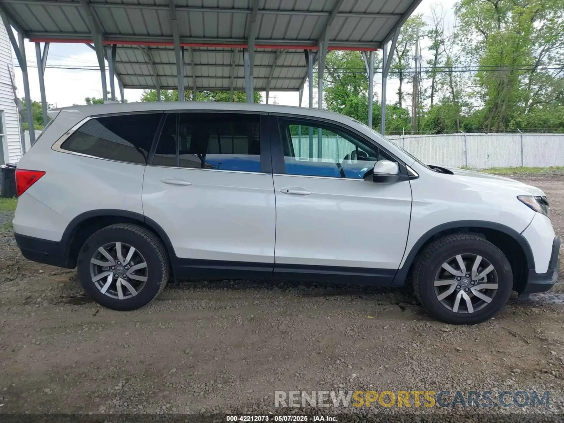 13 Photograph of a damaged car 5FNYF6H59NB019885 HONDA PILOT 2022