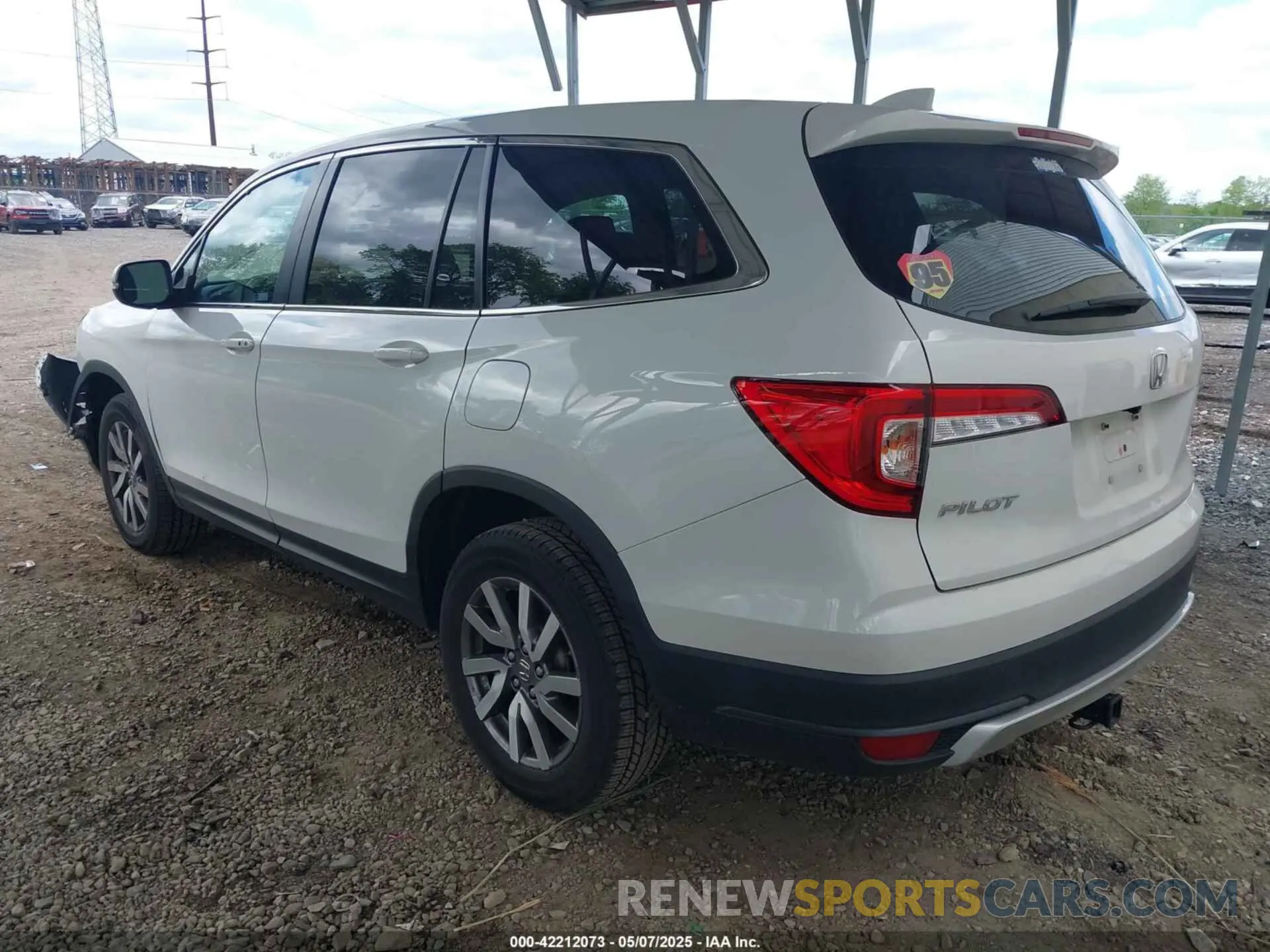 3 Photograph of a damaged car 5FNYF6H59NB019885 HONDA PILOT 2022