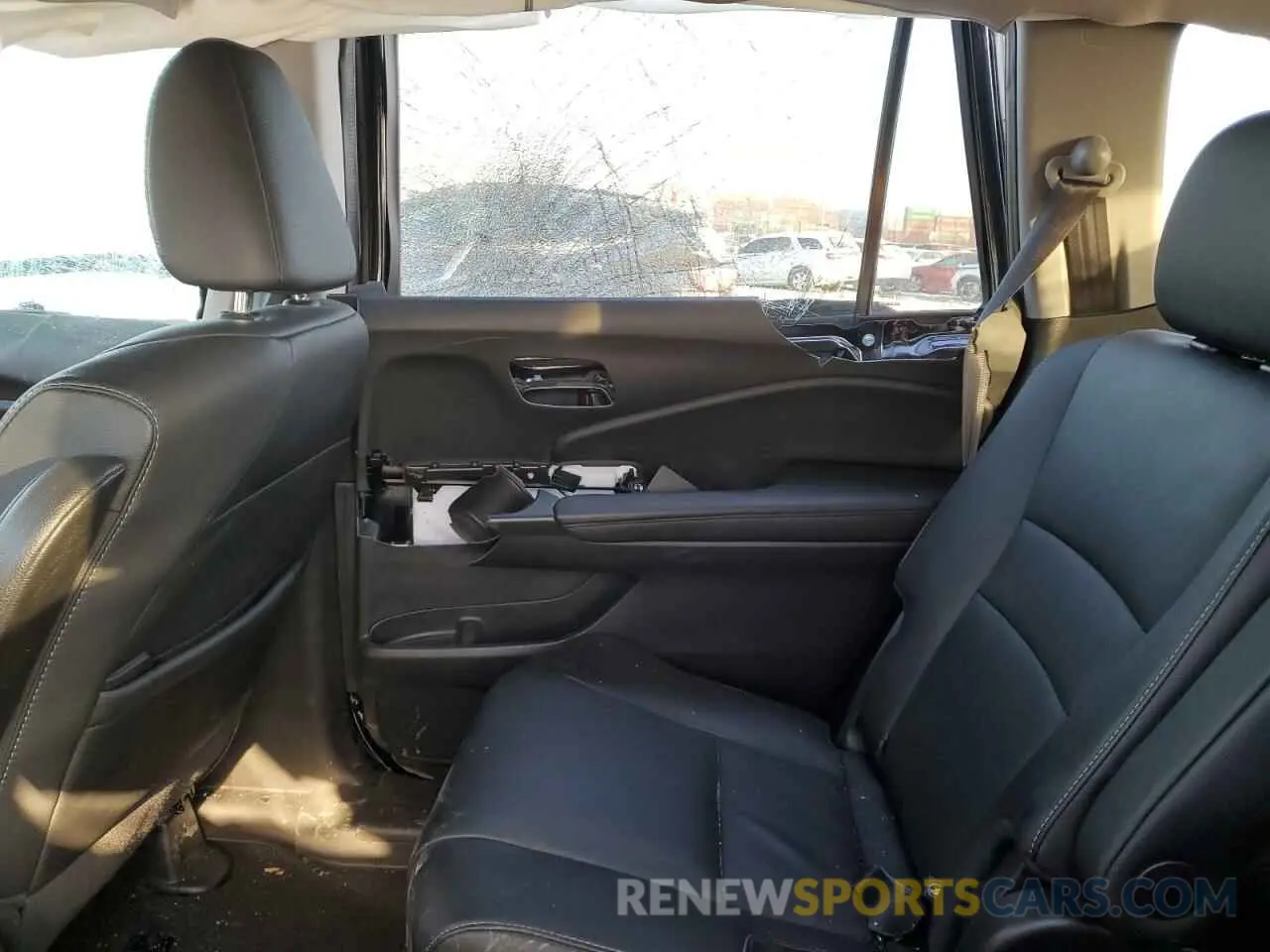 11 Photograph of a damaged car 5FNYF6H60NB100721 HONDA PILOT 2022