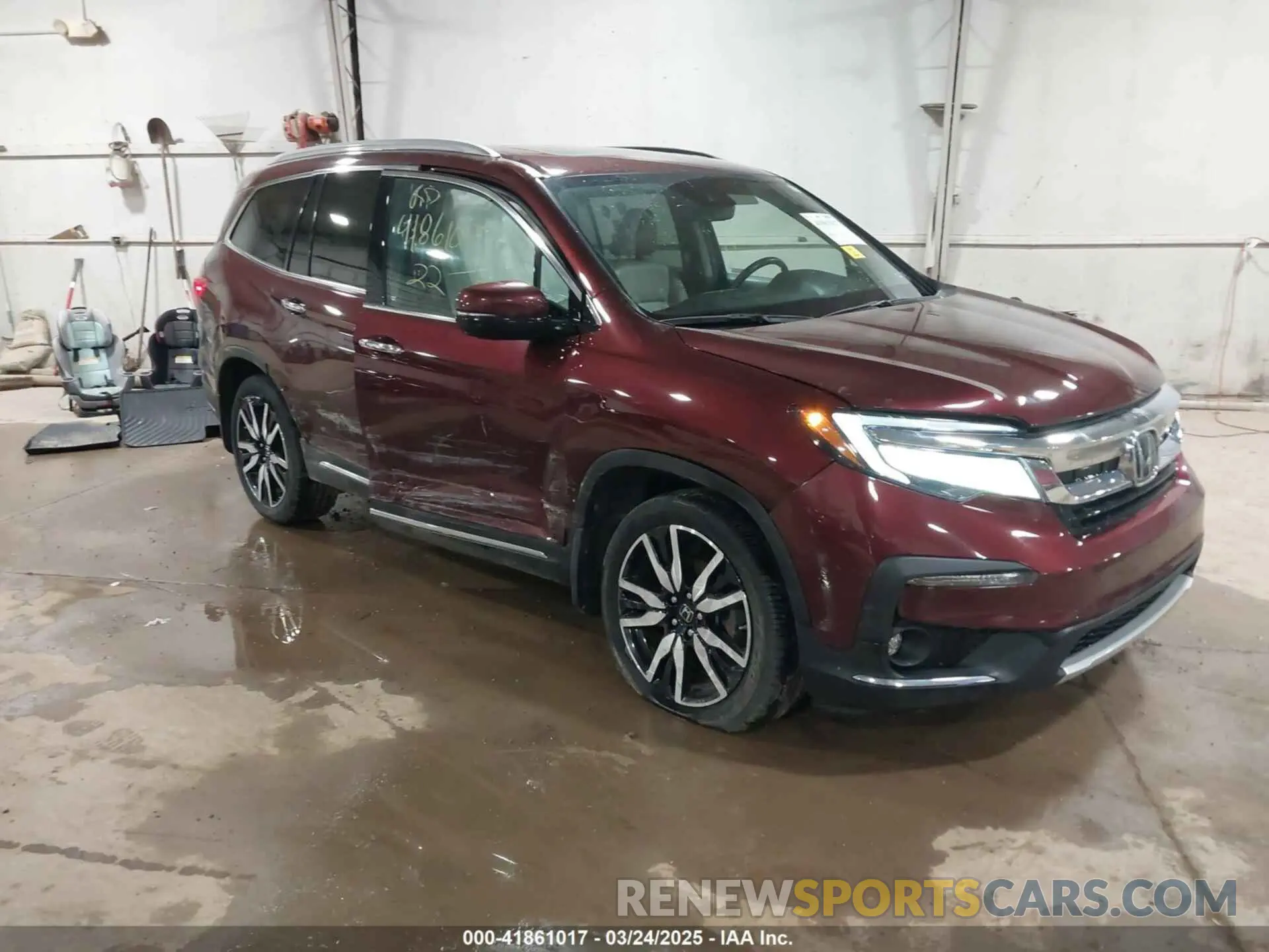 1 Photograph of a damaged car 5FNYF6H61NB045597 HONDA PILOT 2022