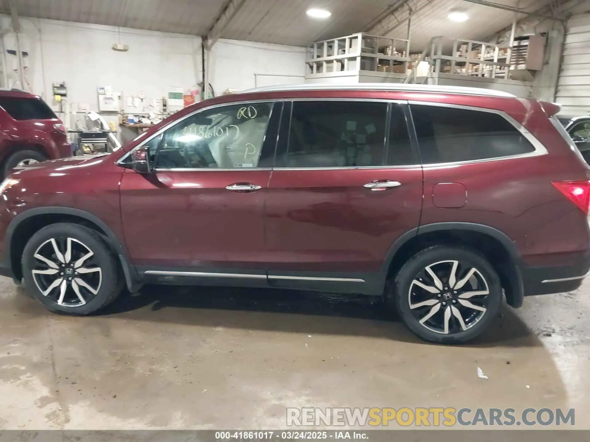 14 Photograph of a damaged car 5FNYF6H61NB045597 HONDA PILOT 2022